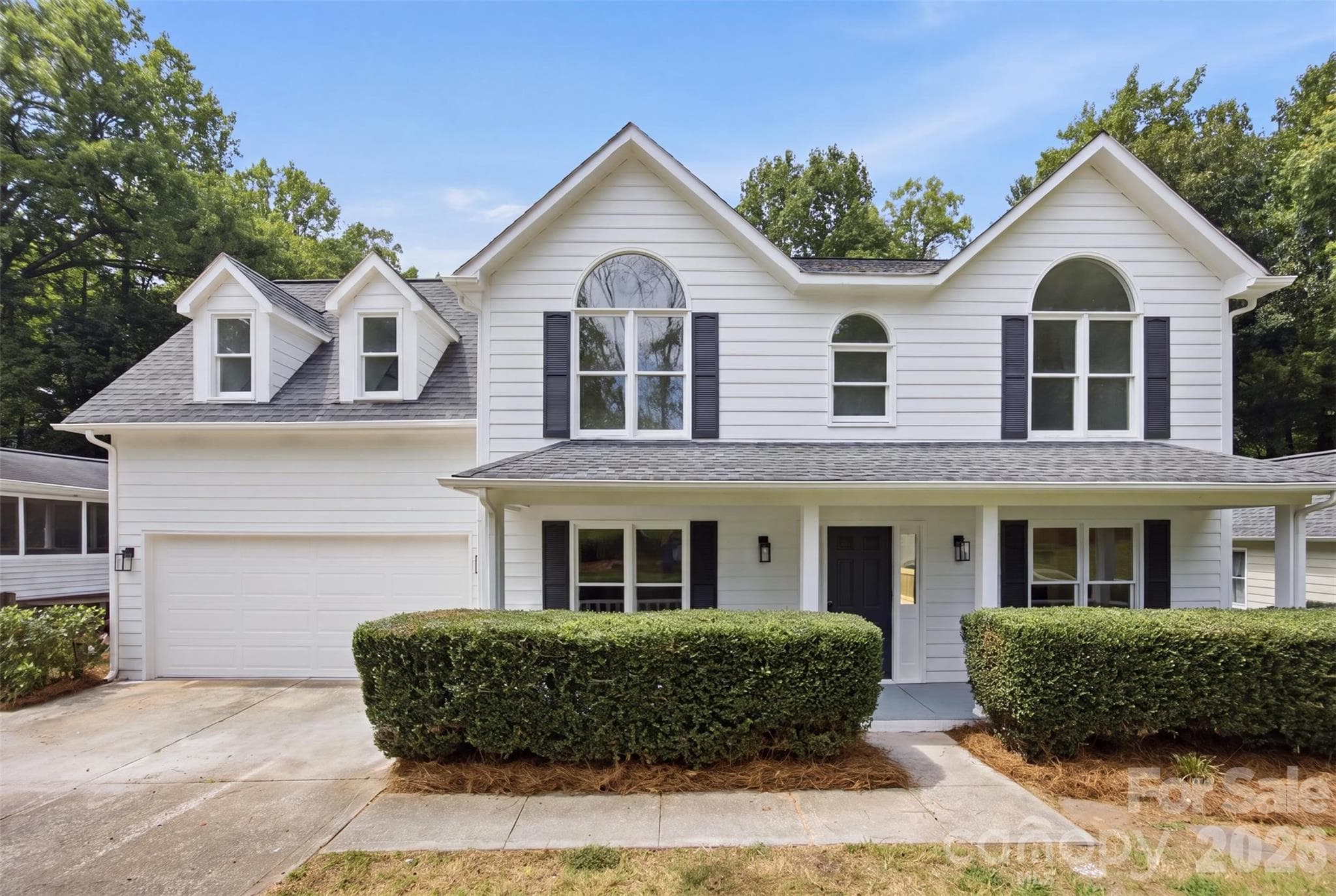 Single Family Residence at 7241 Mcteal Place, Charlotte, photo 2 of 47