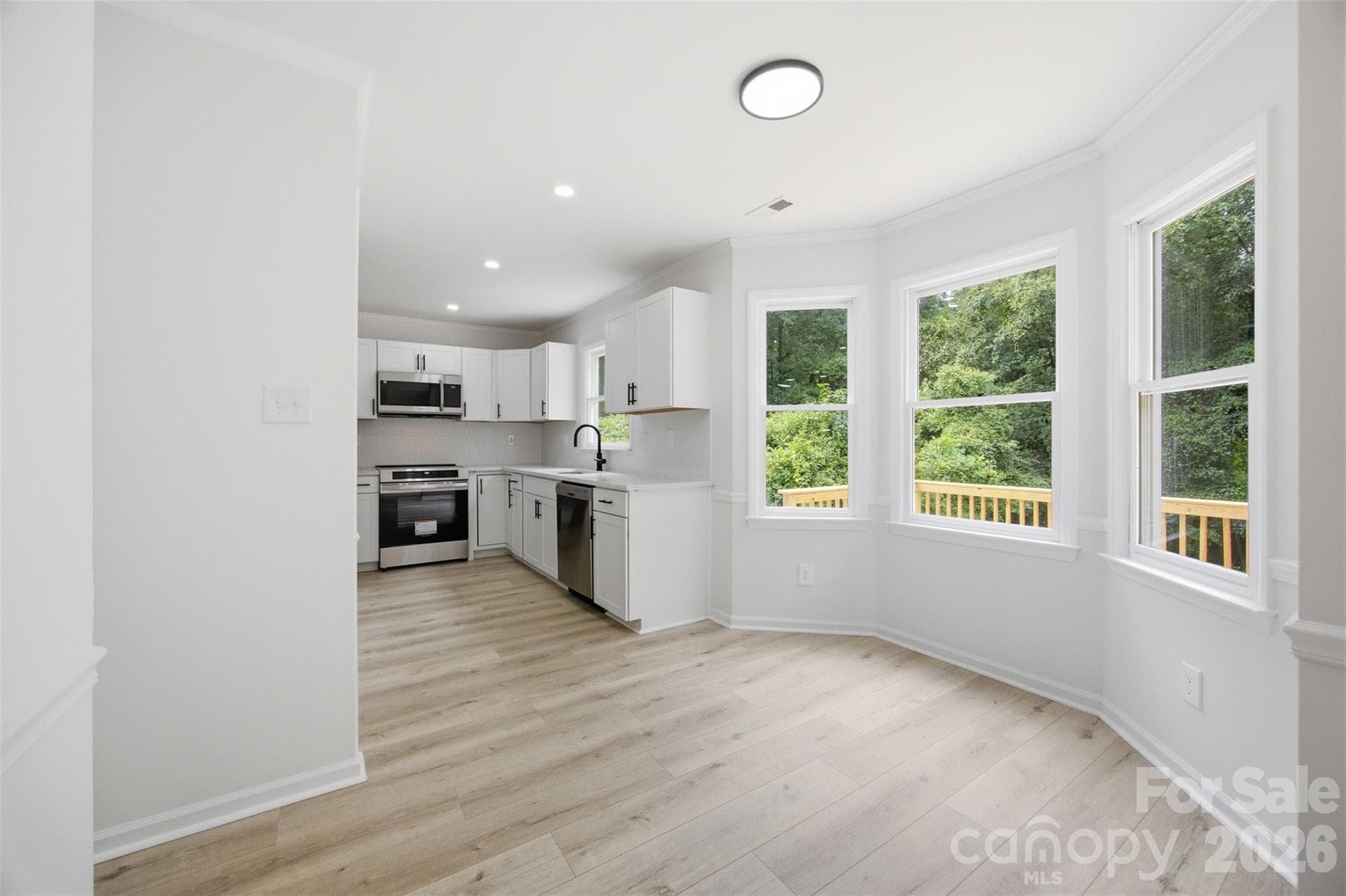 Single Family Residence at 7241 Mcteal Place, Charlotte, photo 12 of 47