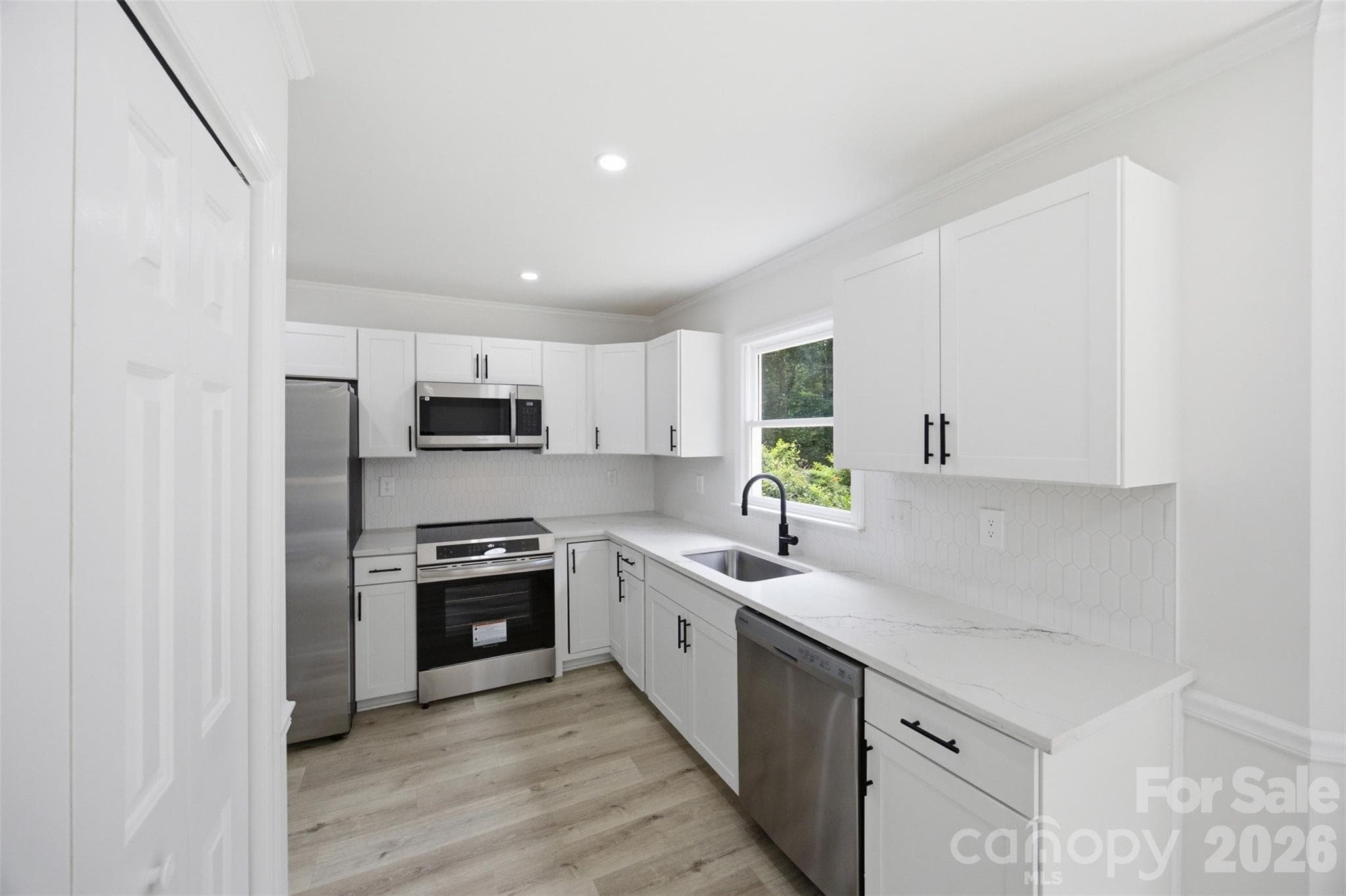 Single Family Residence at 7241 Mcteal Place, Charlotte, photo 14 of 47