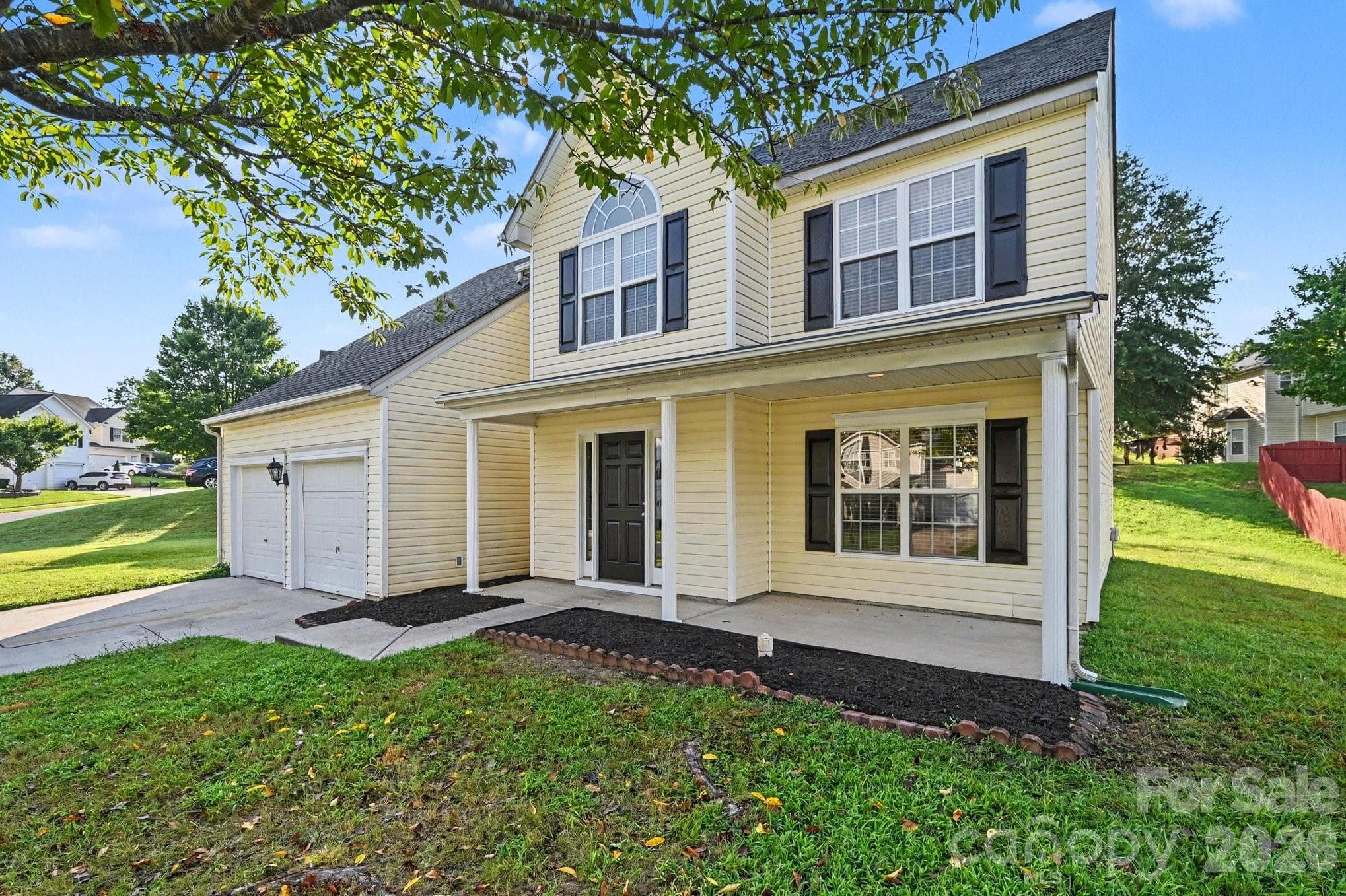 Single Family Residence at 11008 Padderborn Court, Charlotte, photo 3 of 34
