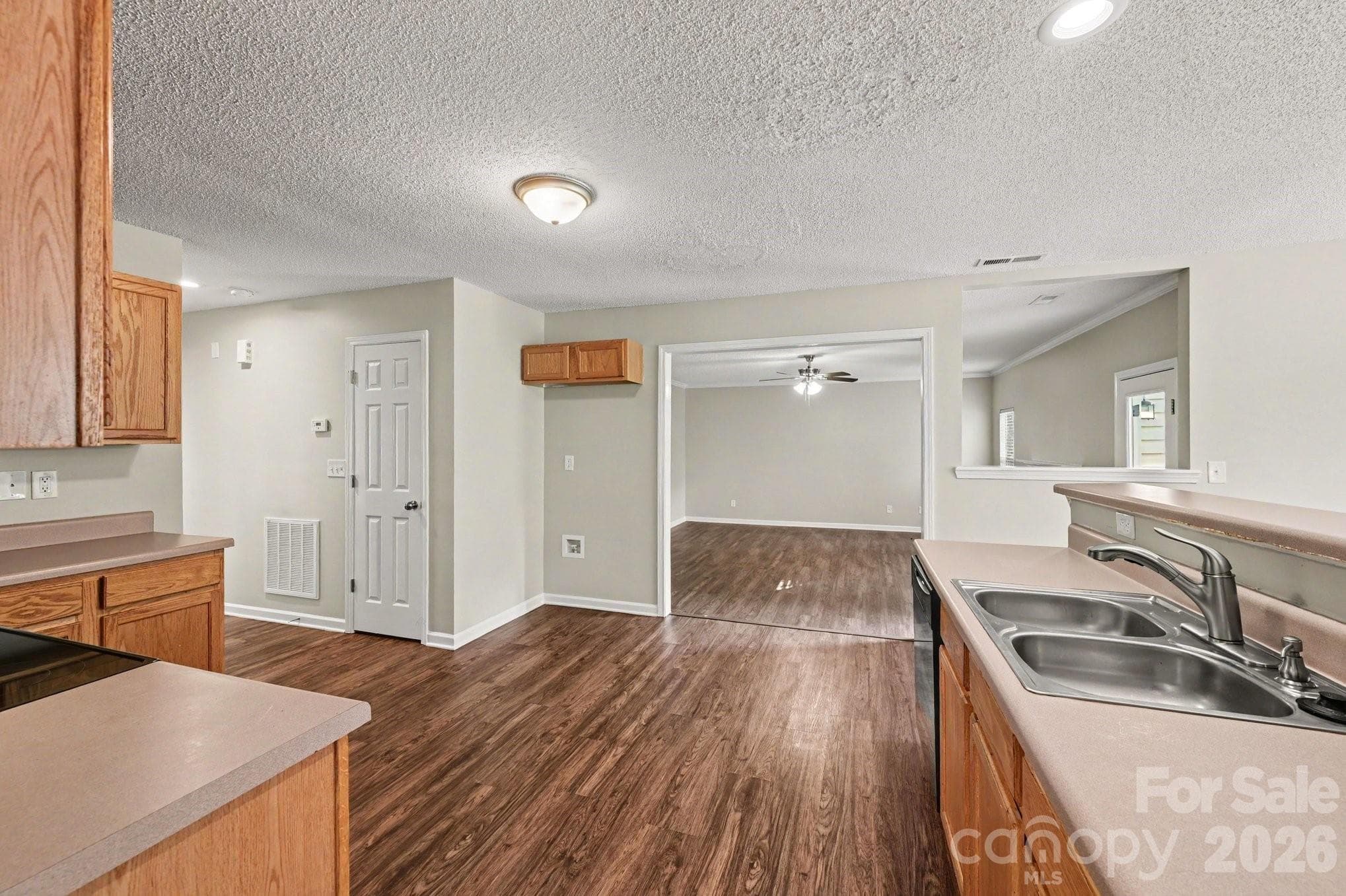 Single Family Residence at 11008 Padderborn Court, Charlotte, photo 12 of 34