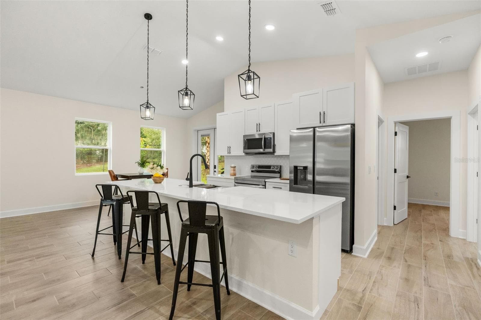 Kitchen - 221 S SUNSET AVE, MASCOTTE