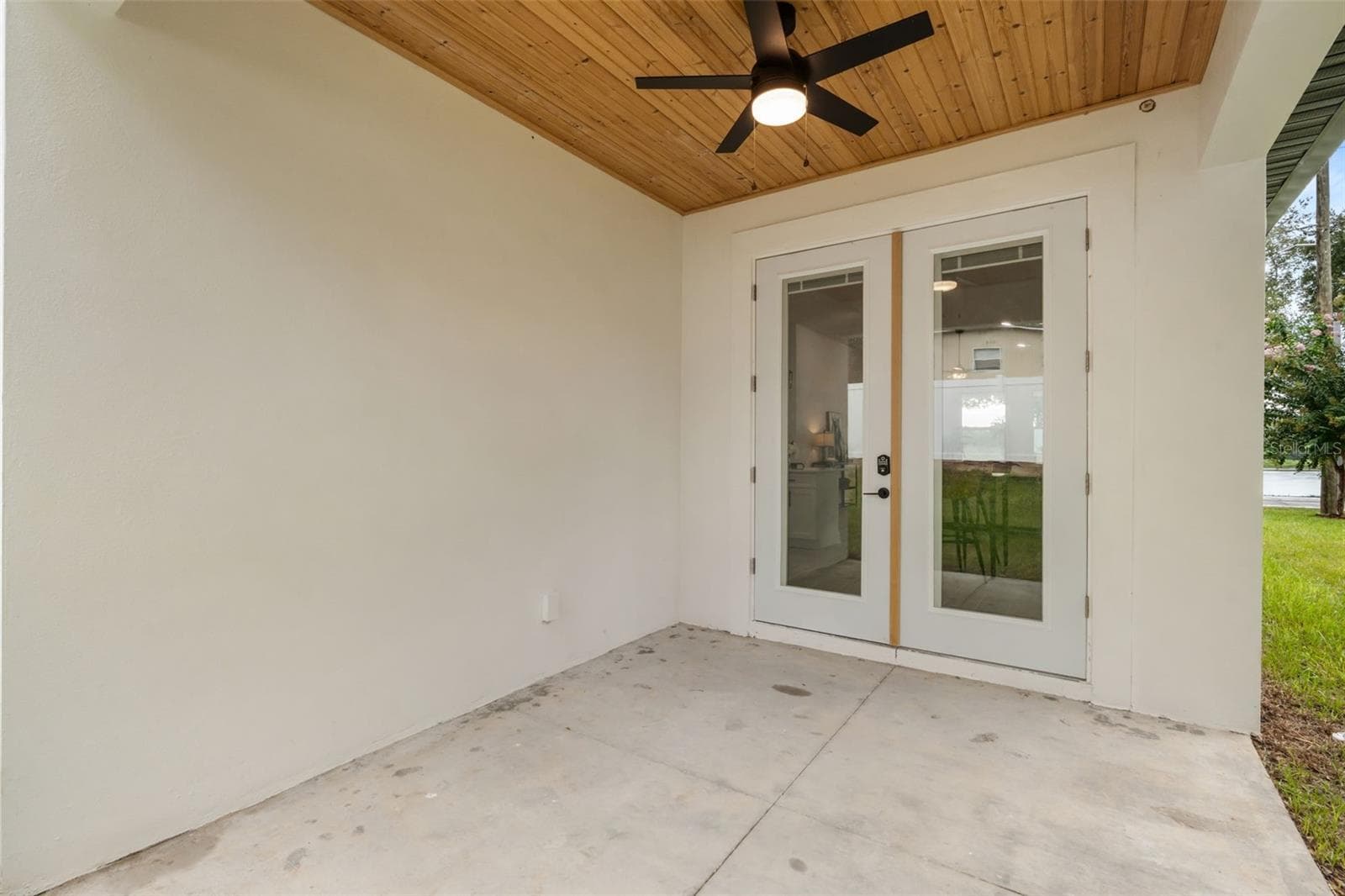 Lanai with French Doors - 221 S SUNSET AVE, MASCOTTE