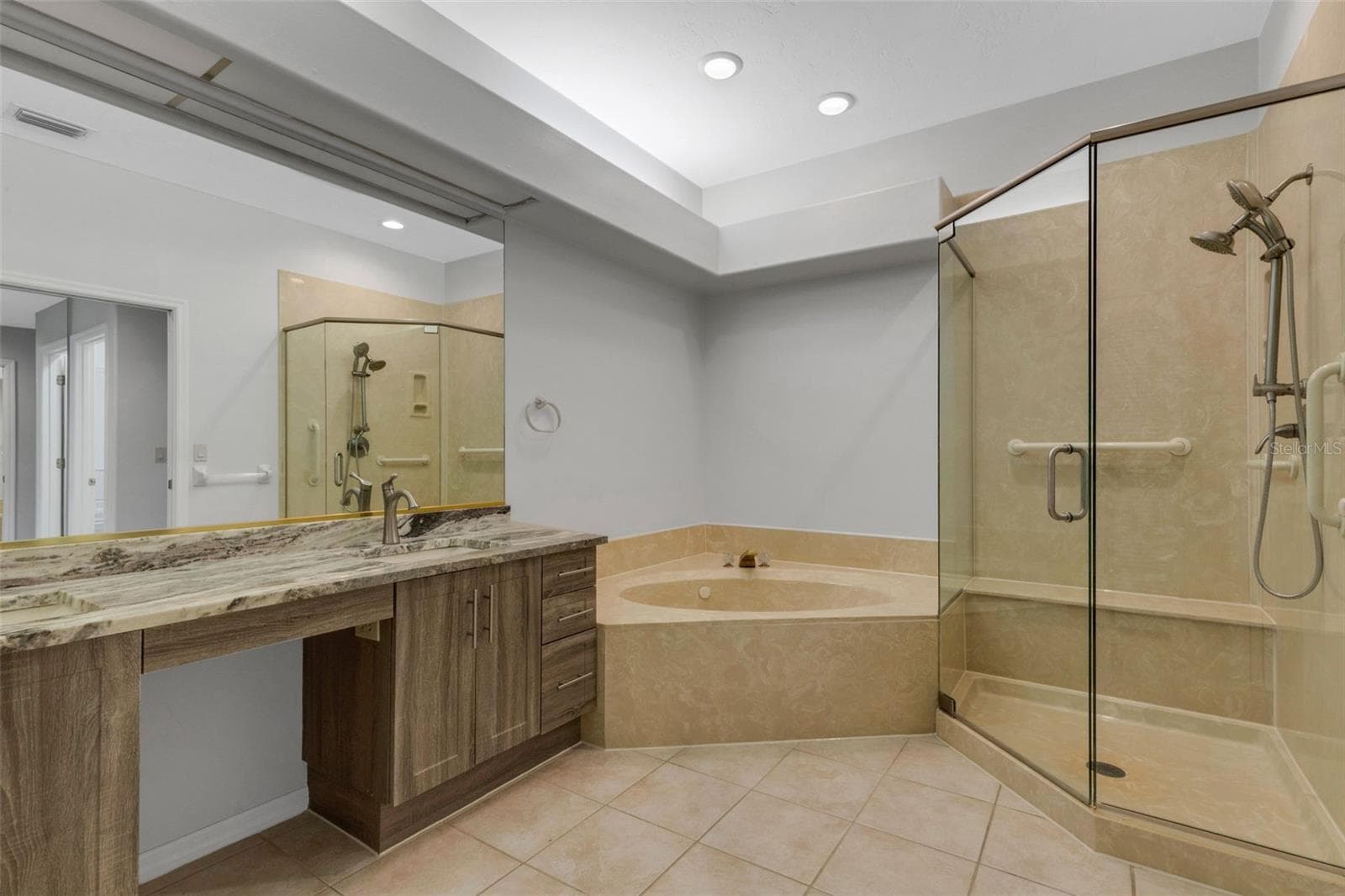 Villa at 4044 PENSHURST PARK, SARASOTA, photo 5 of 100