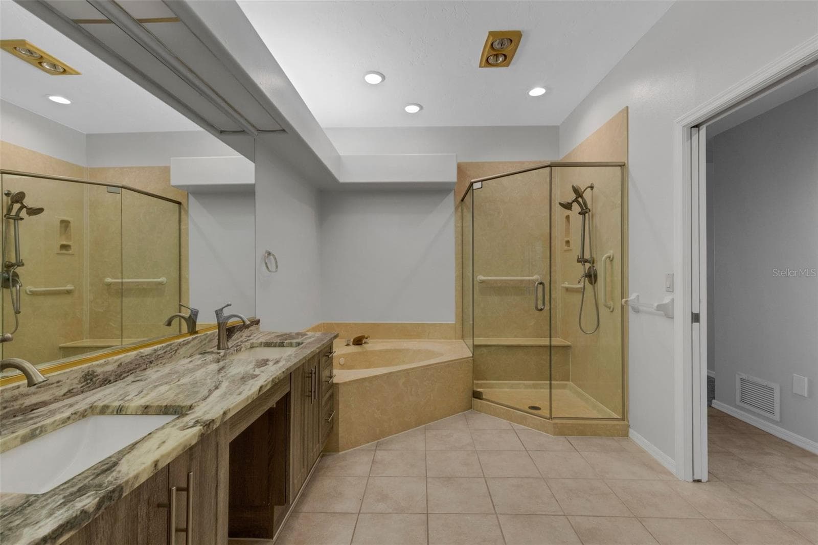 Villa at 4044 PENSHURST PARK, SARASOTA, photo 21 of 100