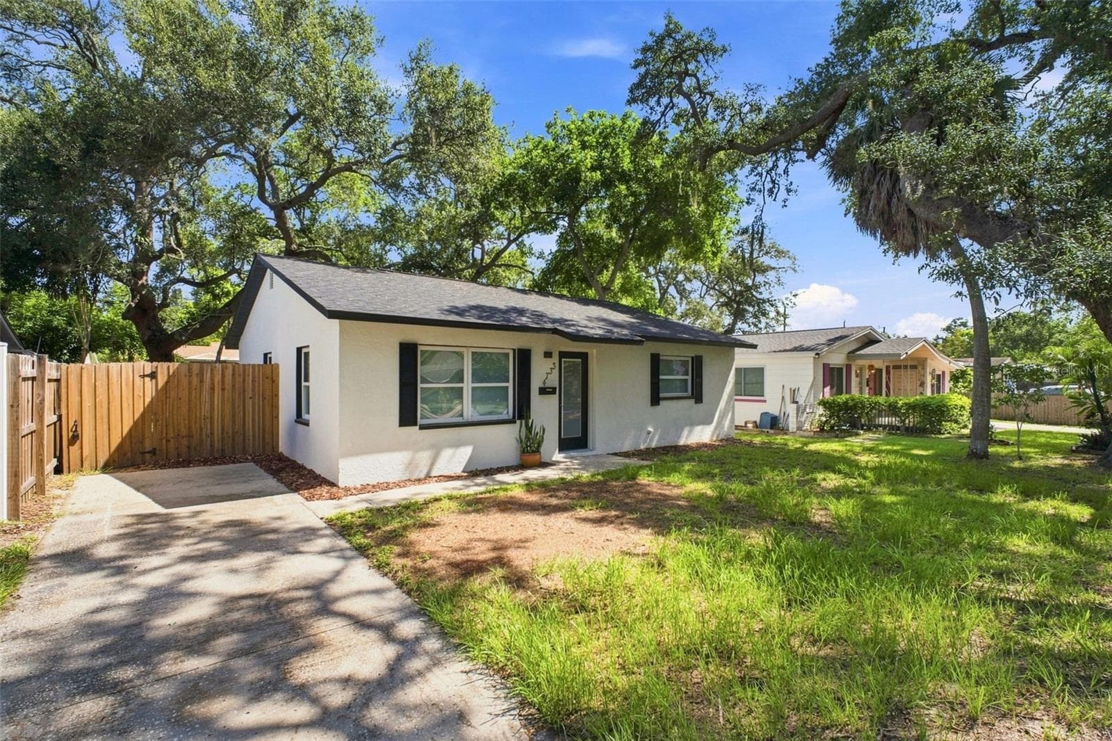 Single Family Residence at 4733 25TH AVE S, ST PETERSBURG, photo 9 of 41