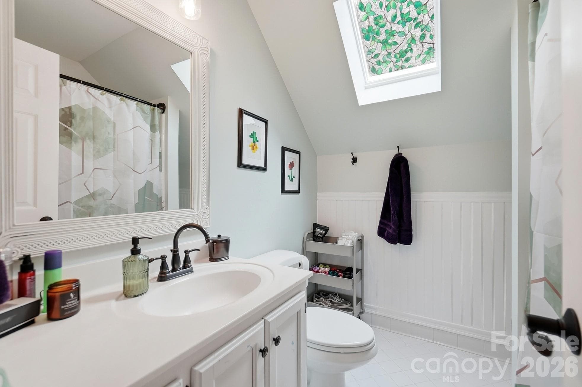 Bathroom attached to the 4th bedroom. - 1006 Waterview Lane, Monroe