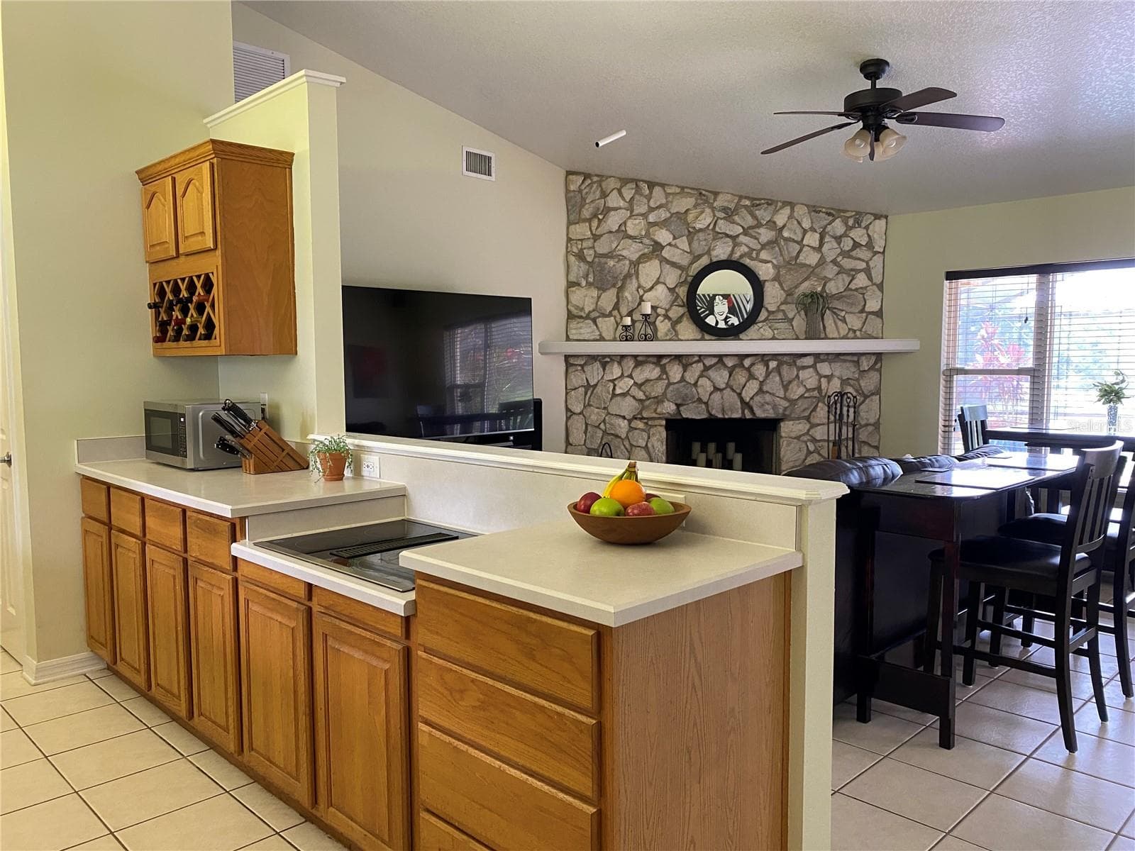 Kitchen/Family room - 2624 TUSCARORA TRL, MAITLAND