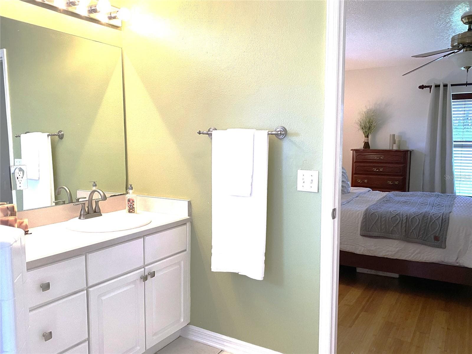 Bath 1 - 2624 TUSCARORA TRL, MAITLAND