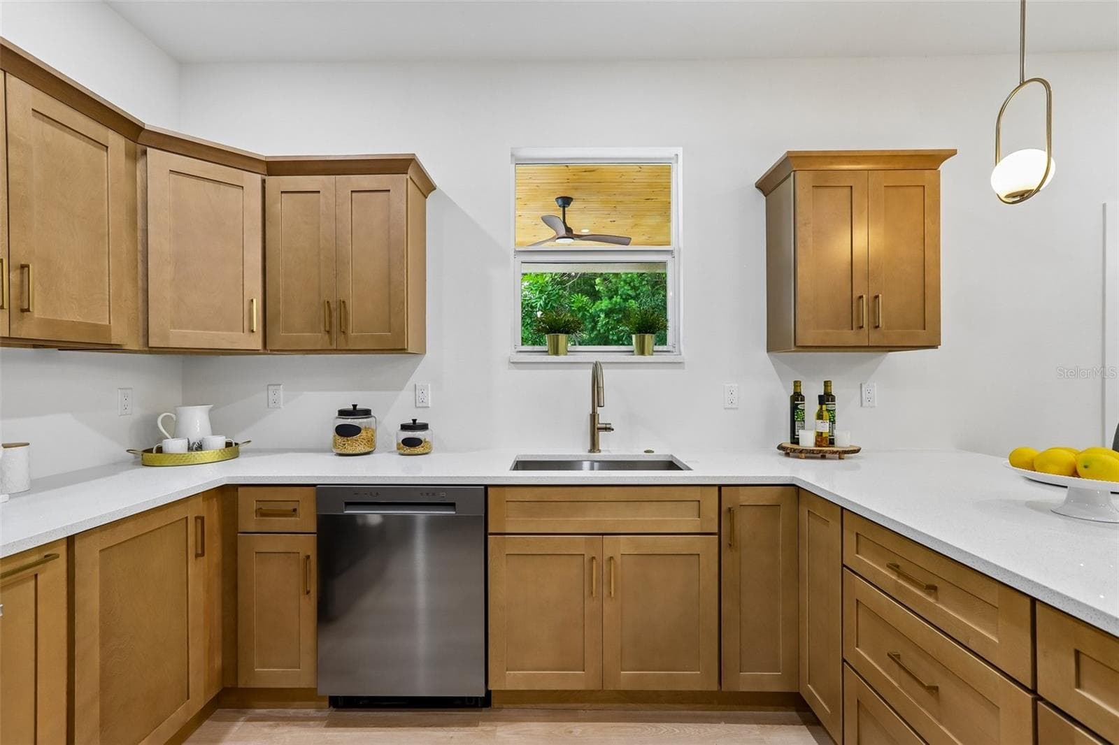 Single Family Residence at 270 DIOGENES ST, DUNEDIN, photo 18 of 40