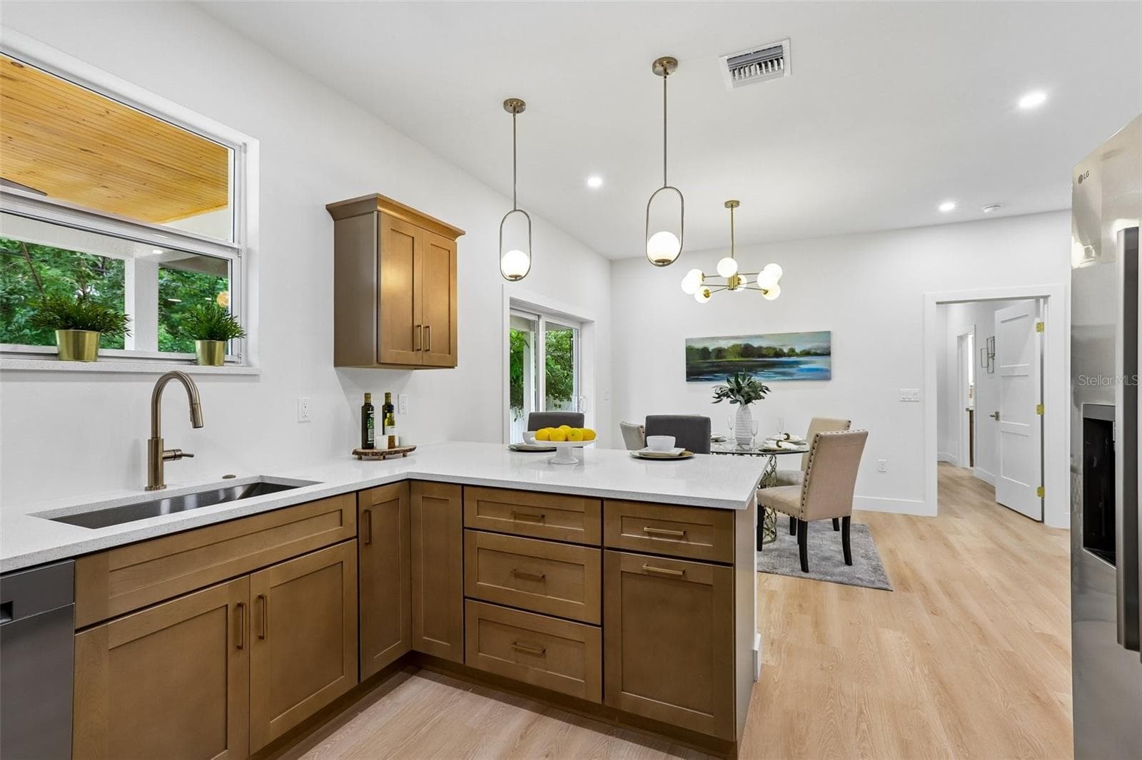Single Family Residence at 270 DIOGENES ST, DUNEDIN, photo 19 of 40