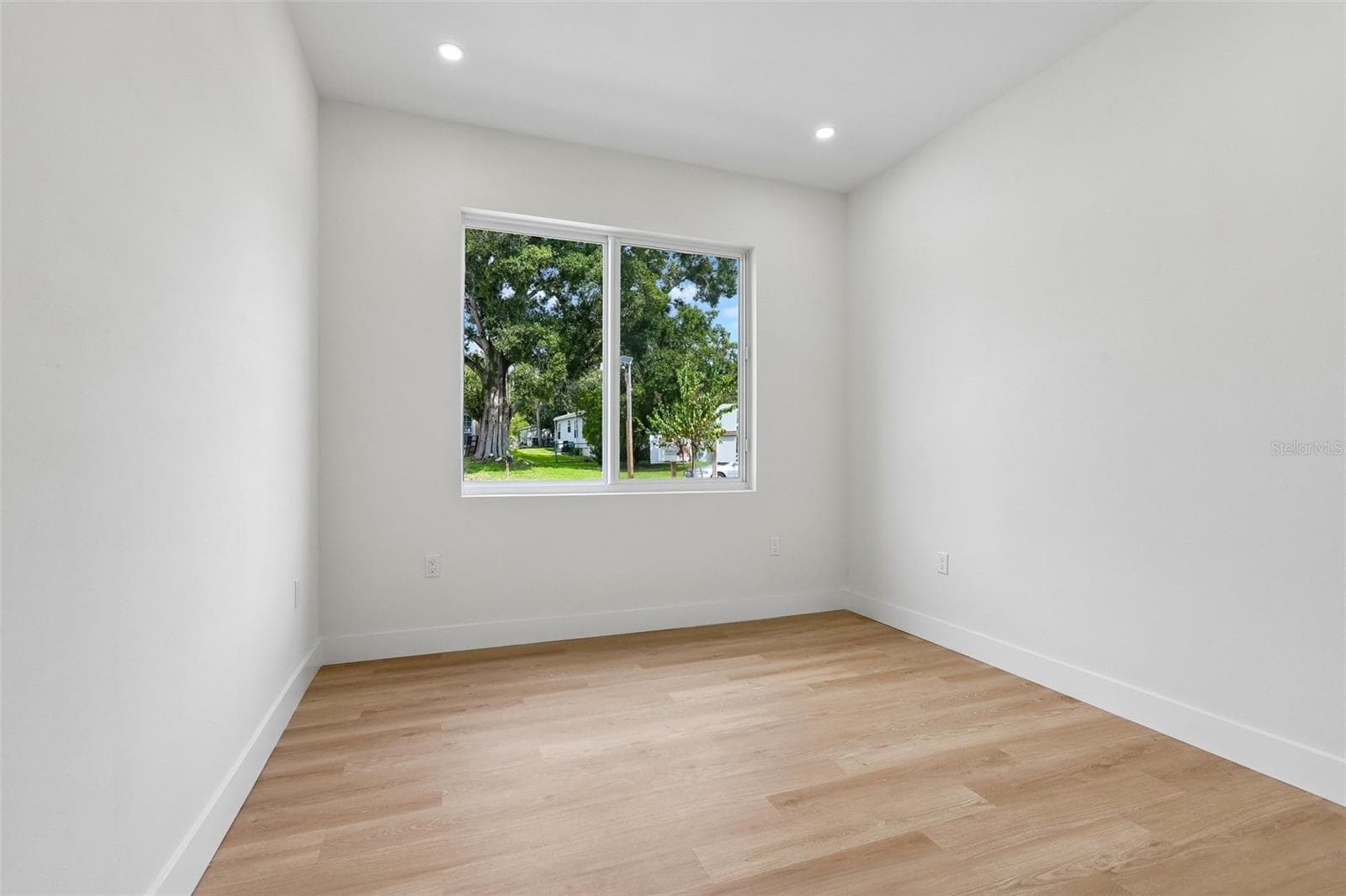 Single Family Residence at 270 DIOGENES ST, DUNEDIN, photo 22 of 40