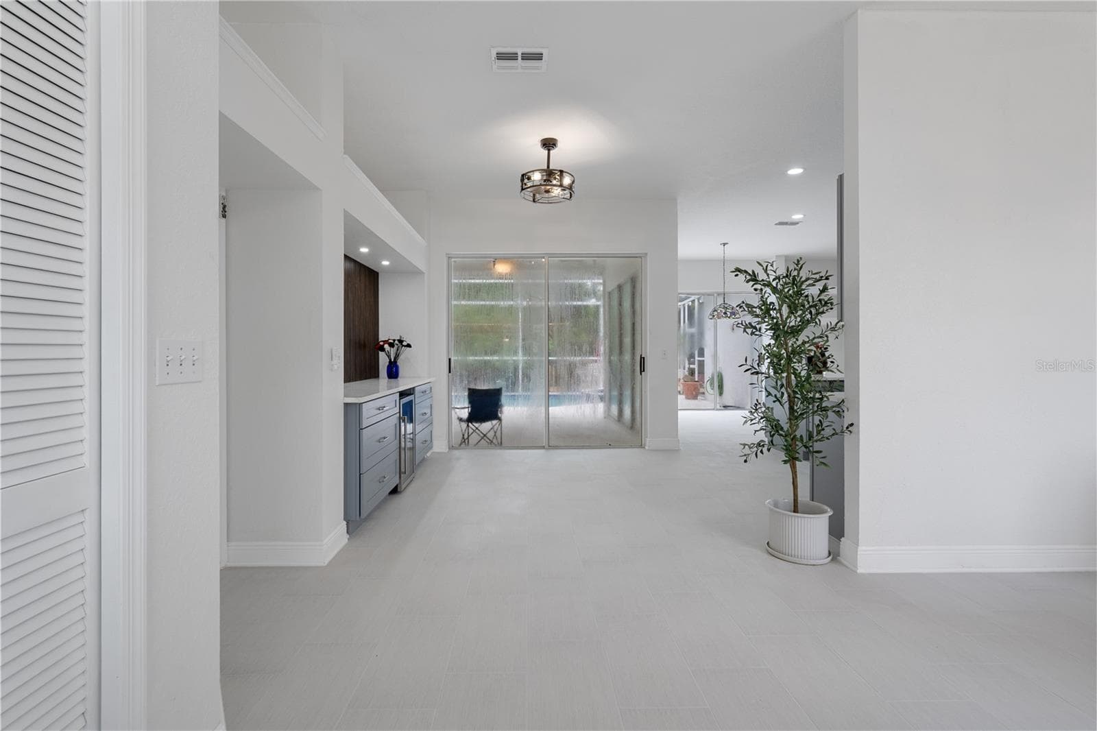 Single Family Residence at 3239 GLENWOOD CIR, HOLIDAY, photo 8 of 57