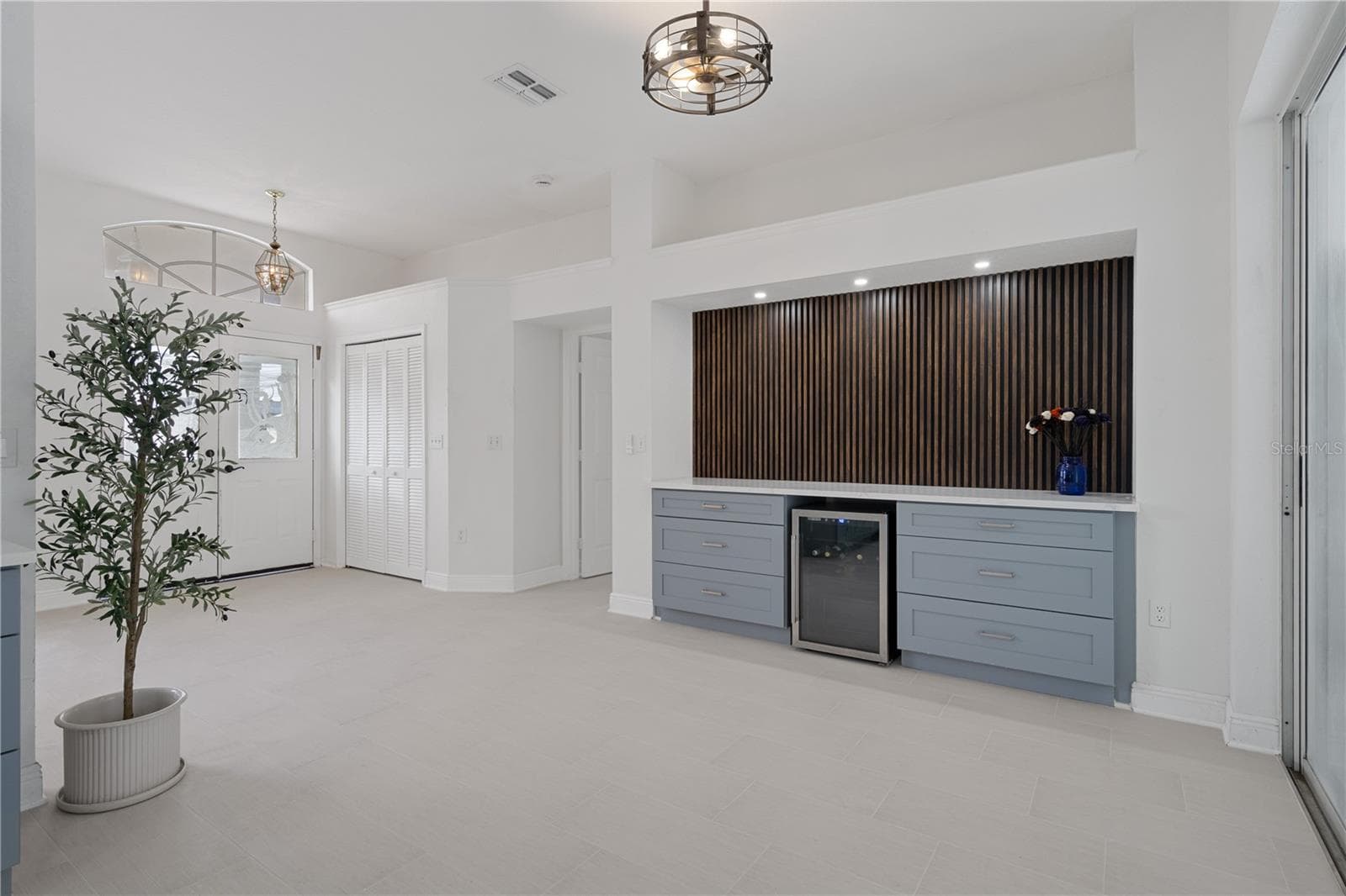 Single Family Residence at 3239 GLENWOOD CIR, HOLIDAY, photo 13 of 57
