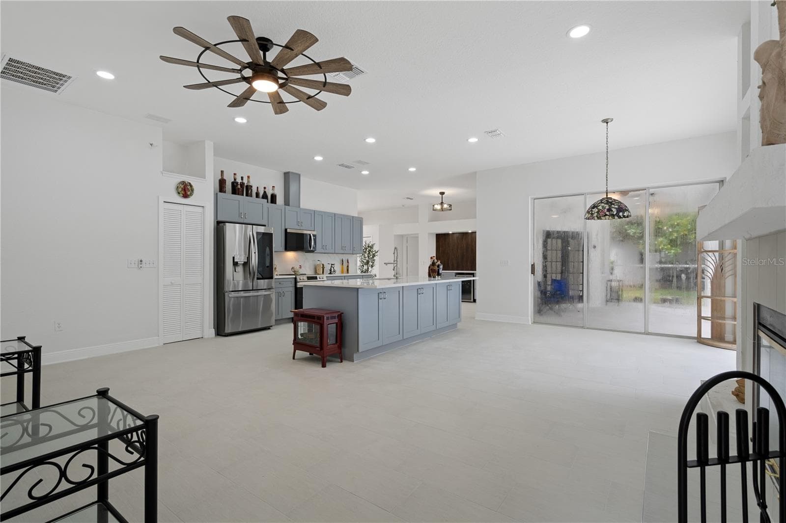 Single Family Residence at 3239 GLENWOOD CIR, HOLIDAY, photo 18 of 57