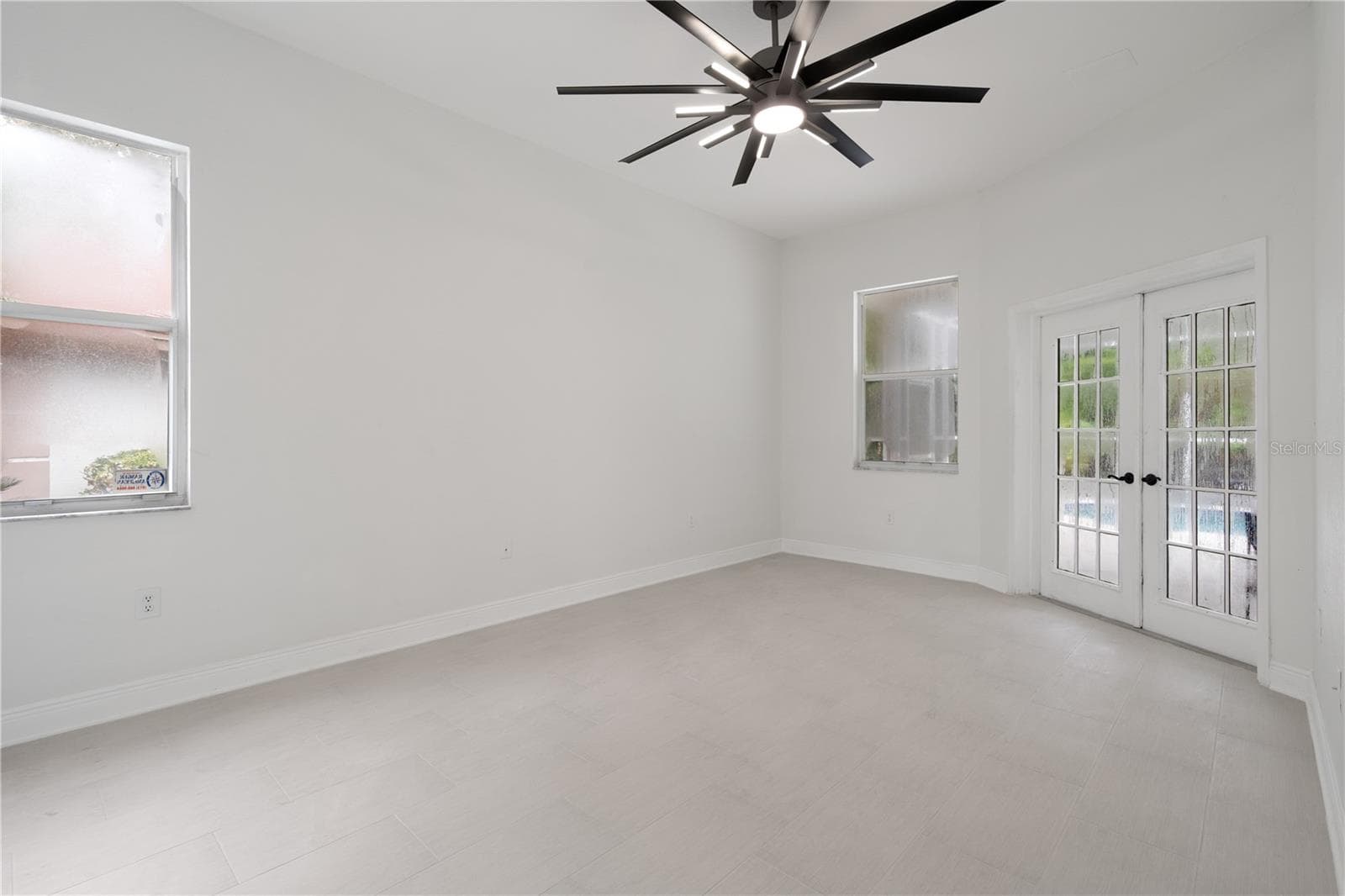 Single Family Residence at 3239 GLENWOOD CIR, HOLIDAY, photo 28 of 57
