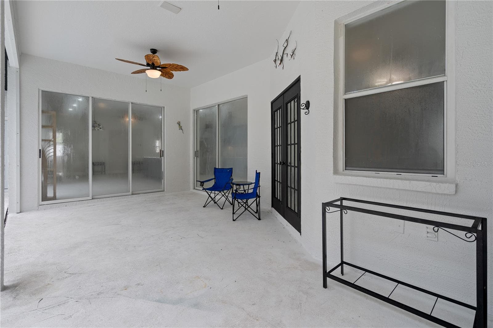 Single Family Residence at 3239 GLENWOOD CIR, HOLIDAY, photo 48 of 57