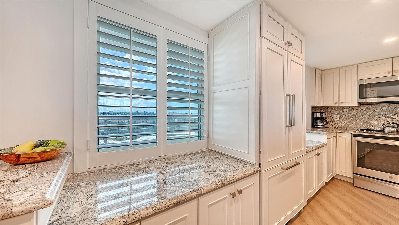 Condominium at 6300 MIDNIGHT PASS RD #809, SARASOTA, photo 7 of 40