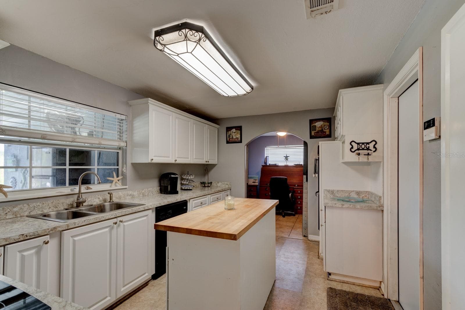 Single Family Residence at 1026 LAKE AVE, EDGEWATER, photo 10 of 39