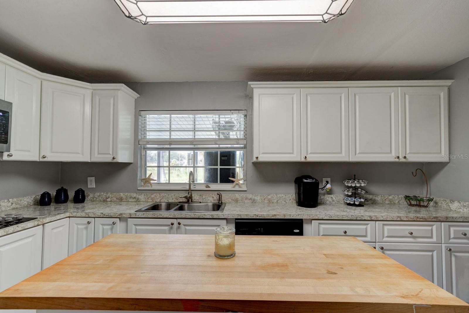 Single Family Residence at 1026 LAKE AVE, EDGEWATER, photo 11 of 39