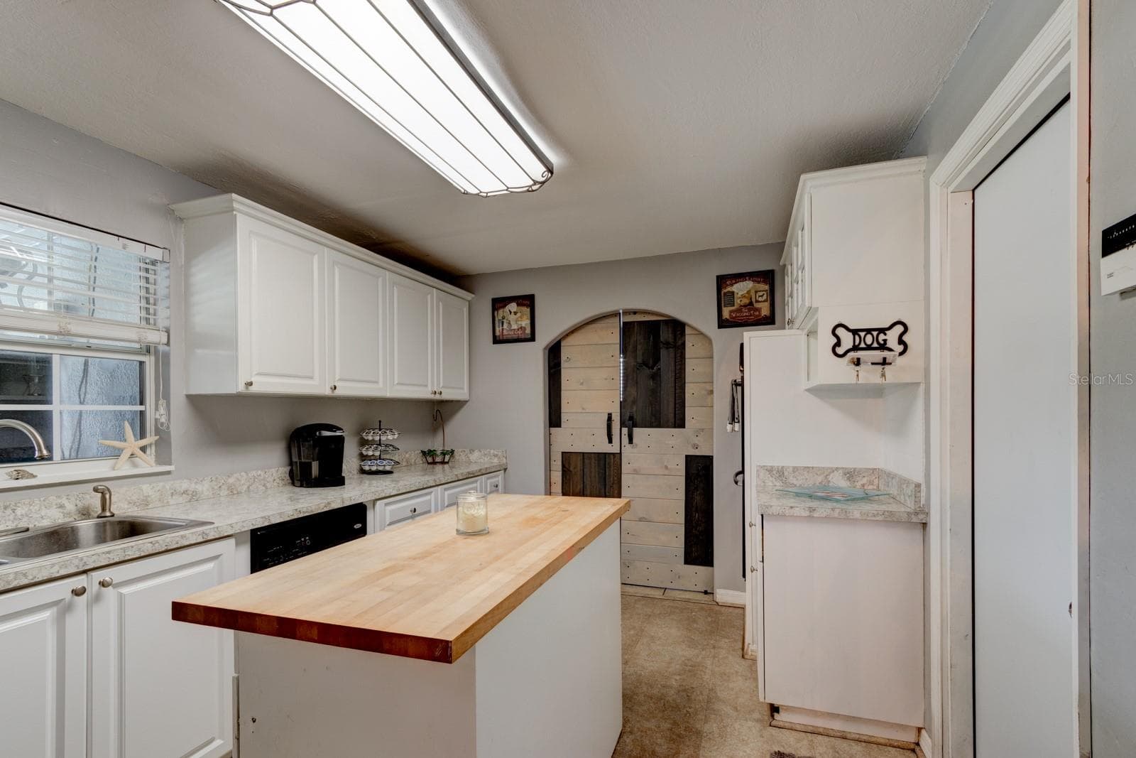 Single Family Residence at 1026 LAKE AVE, EDGEWATER, photo 15 of 39
