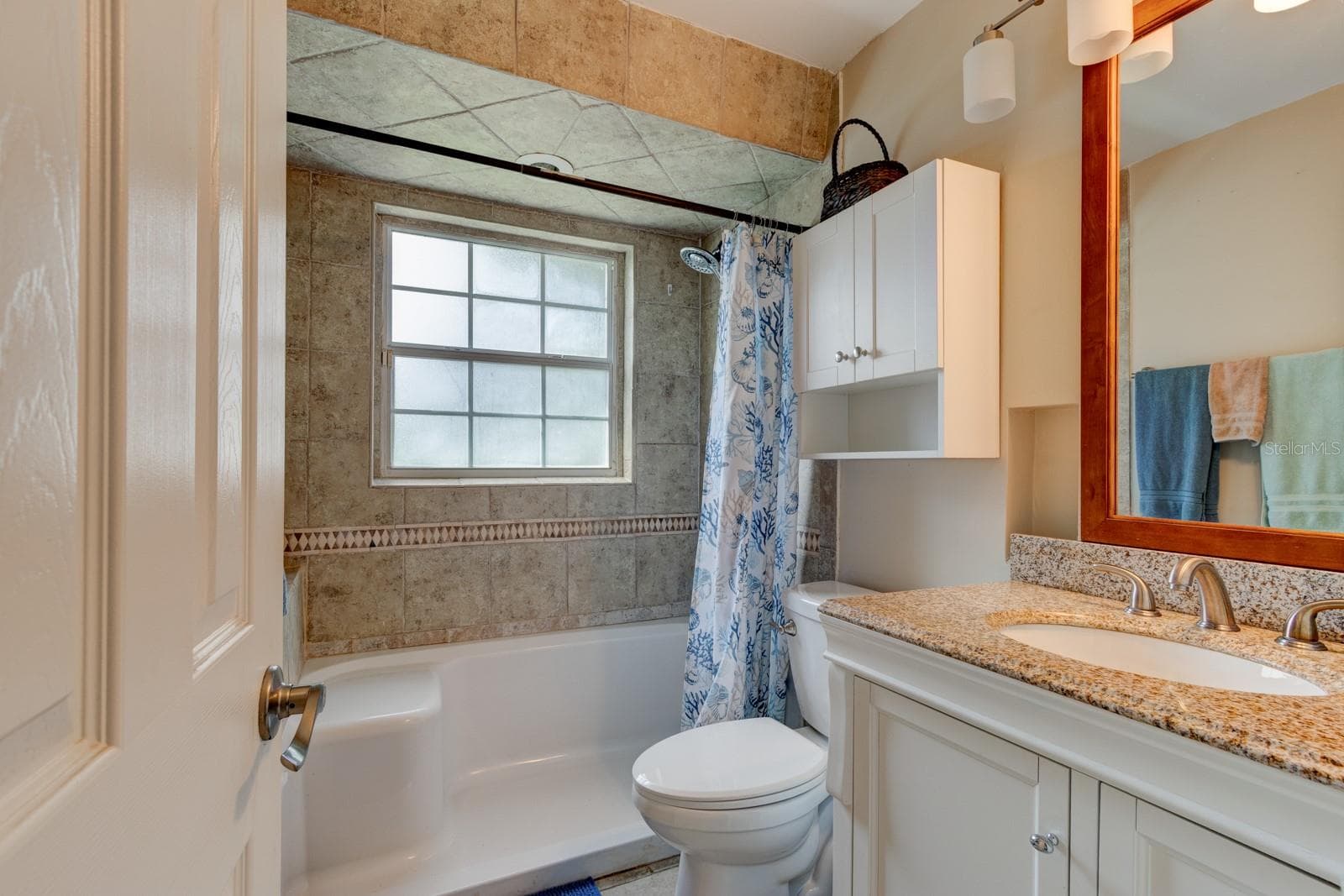 Single Family Residence at 1026 LAKE AVE, EDGEWATER, photo 23 of 39