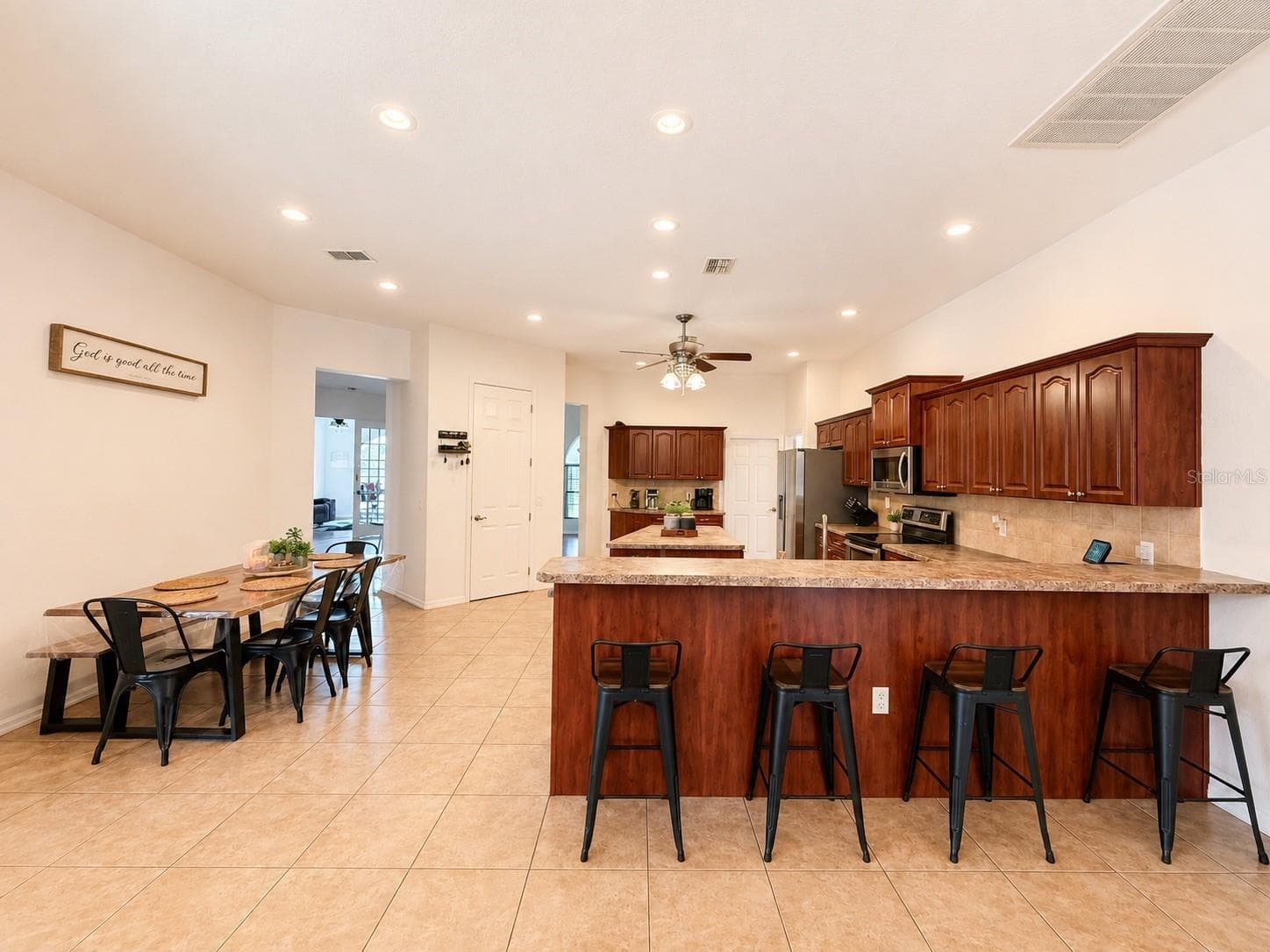 Single Family Residence at 25406 LADYHAWK LN, BROOKSVILLE, photo 18 of 126
