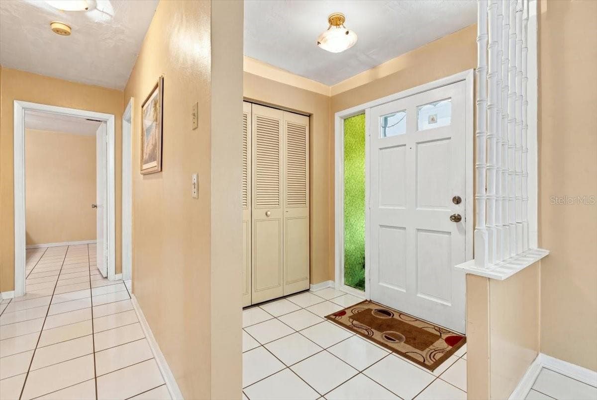 Single Family Residence at 7222 HOLIDAY DR, SPRING HILL, photo 4 of 30