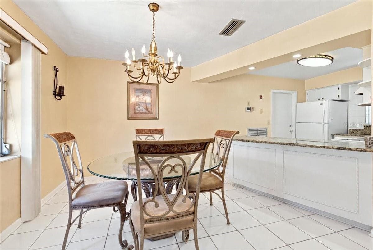 Single Family Residence at 7222 HOLIDAY DR, SPRING HILL, photo 9 of 30