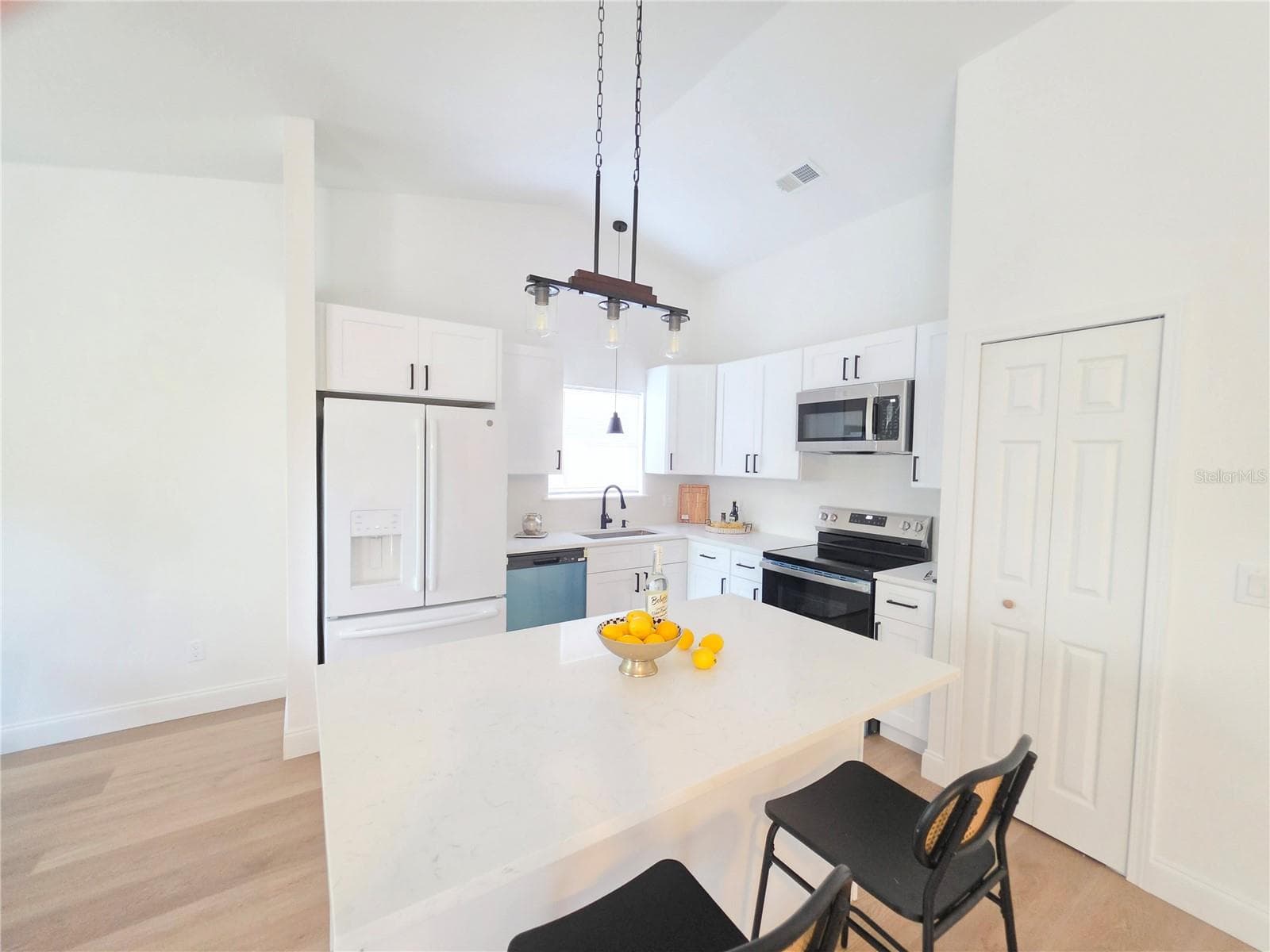 Single Family Residence at 850 ARIES RD W, JACKSONVILLE, photo 17 of 52