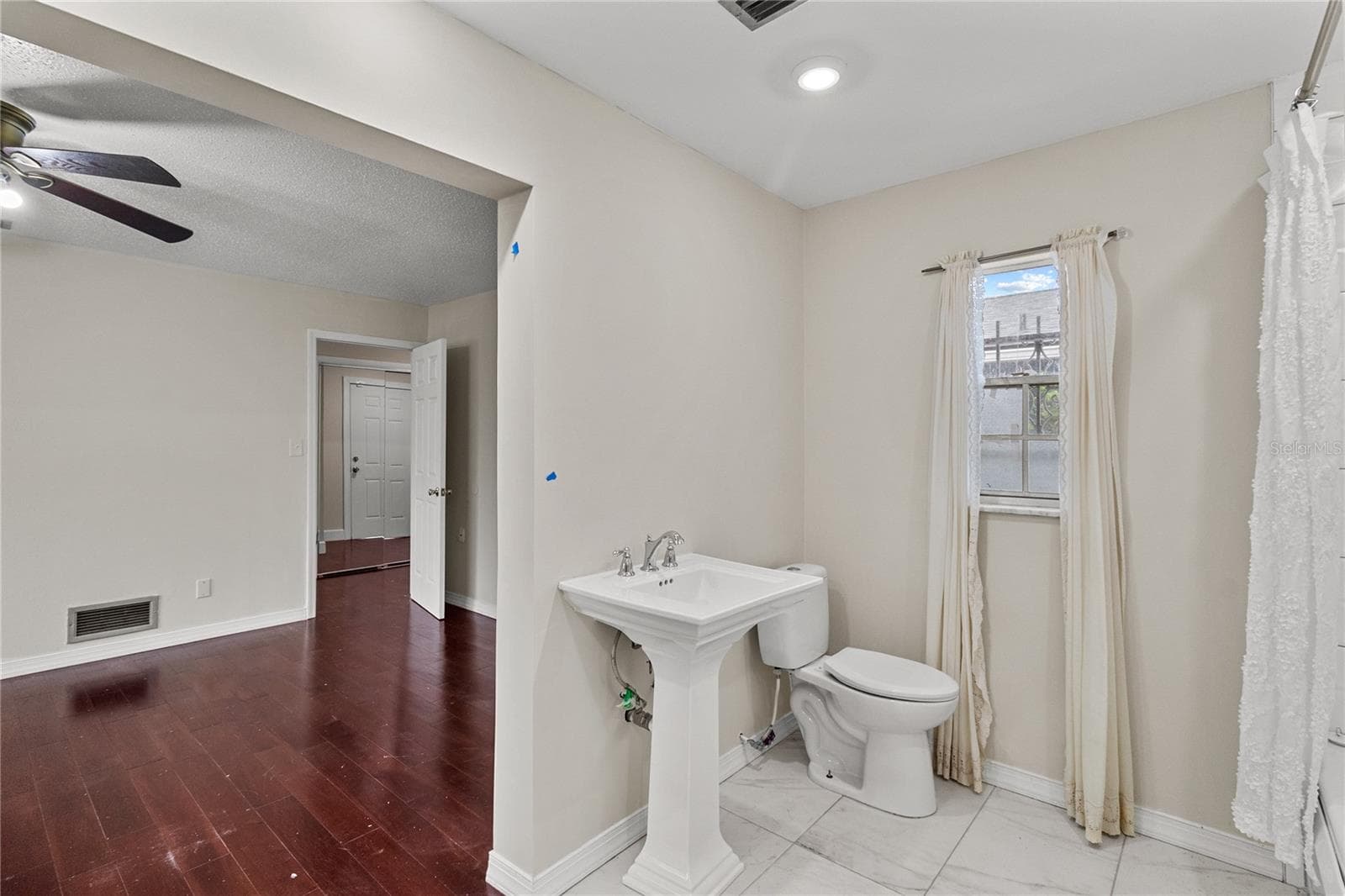 Single Family Residence at 1700 NEEDLEWOOD LN, ORLANDO, photo 14 of 26
