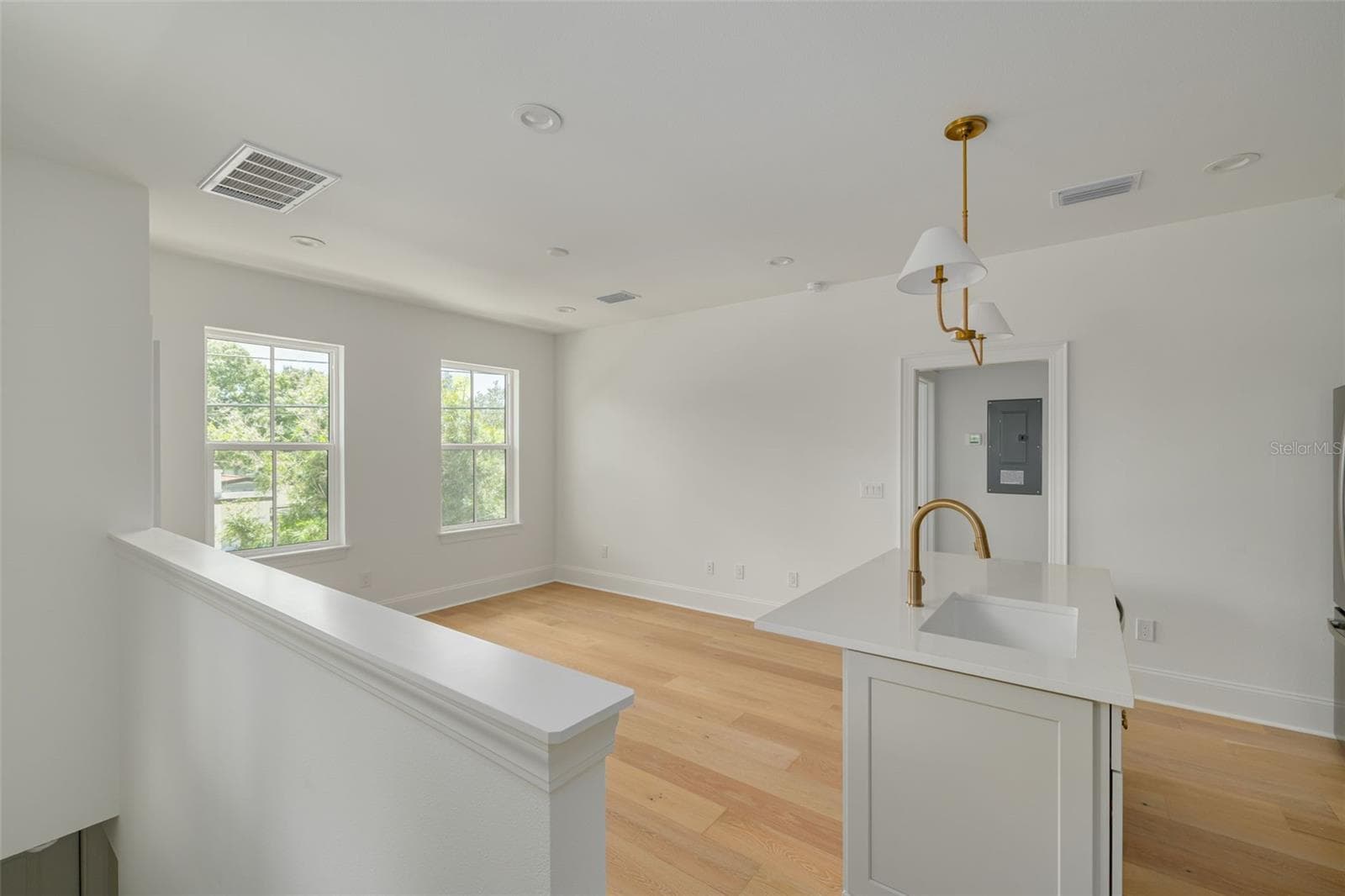 Single Family Residence at 808 39TH AVE NE, ST PETERSBURG, photo 68 of 85