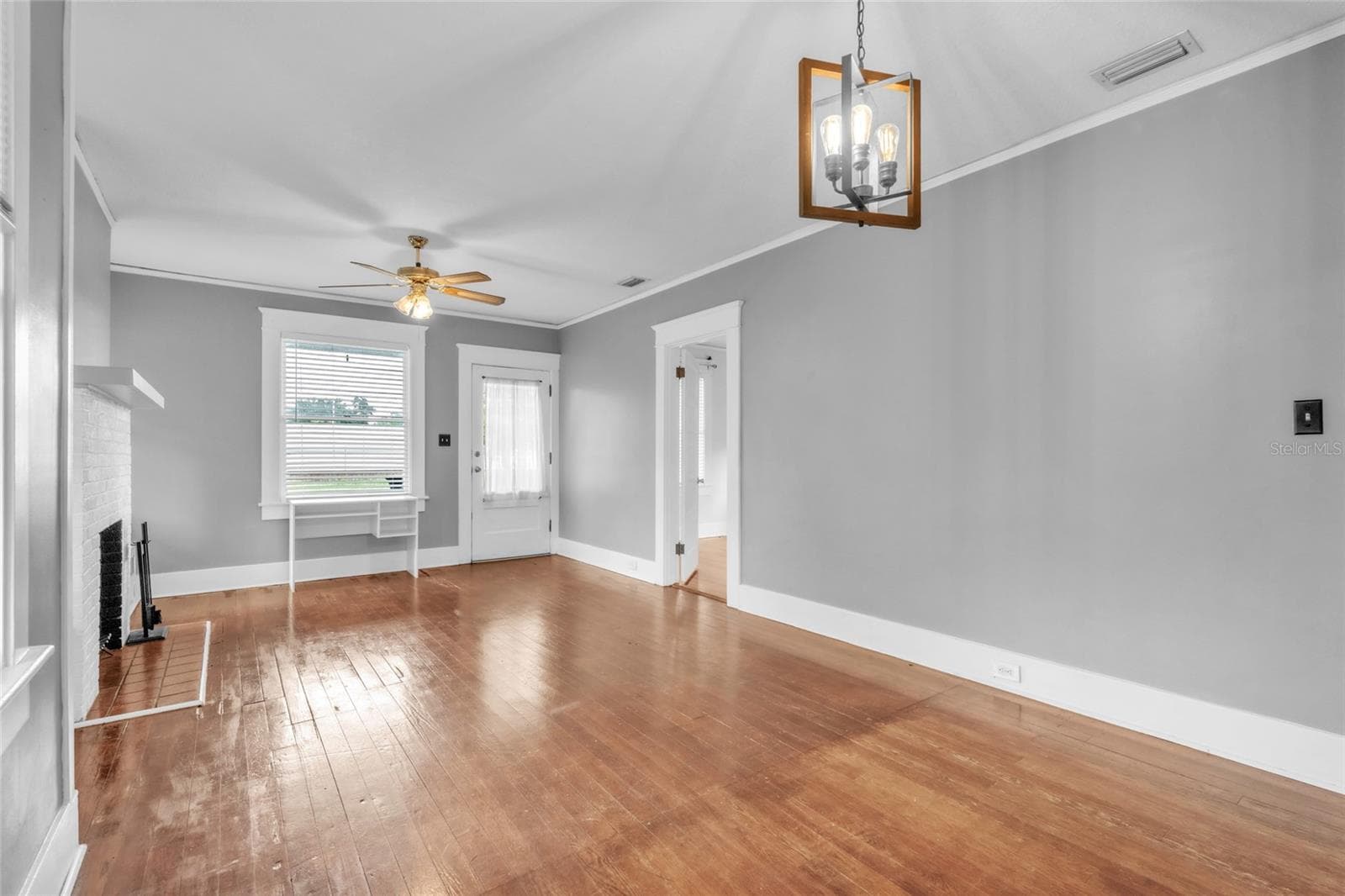 Single Family Residence at 5706 N CHEROKEE AVE, TAMPA, photo 10 of 39