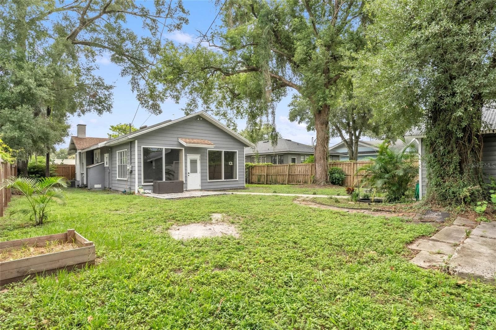Single Family Residence at 5706 N CHEROKEE AVE, TAMPA, photo 33 of 39