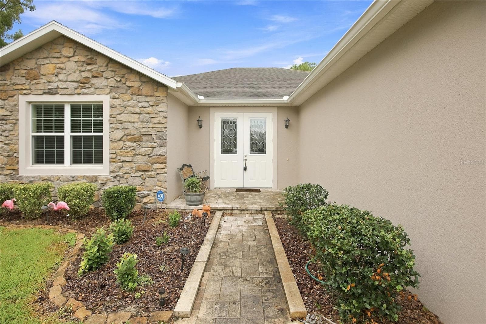 Single Family Residence at 555 DOWLING CIR, LADY LAKE, photo 2 of 32