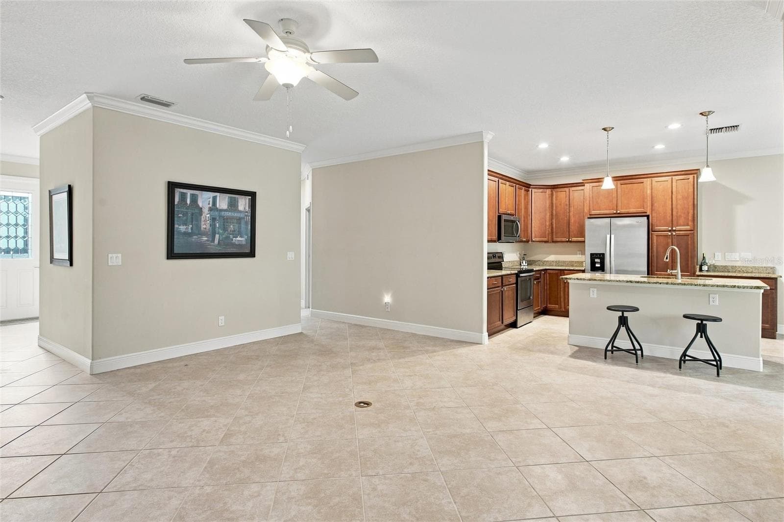 Single Family Residence at 555 DOWLING CIR, LADY LAKE, photo 6 of 32