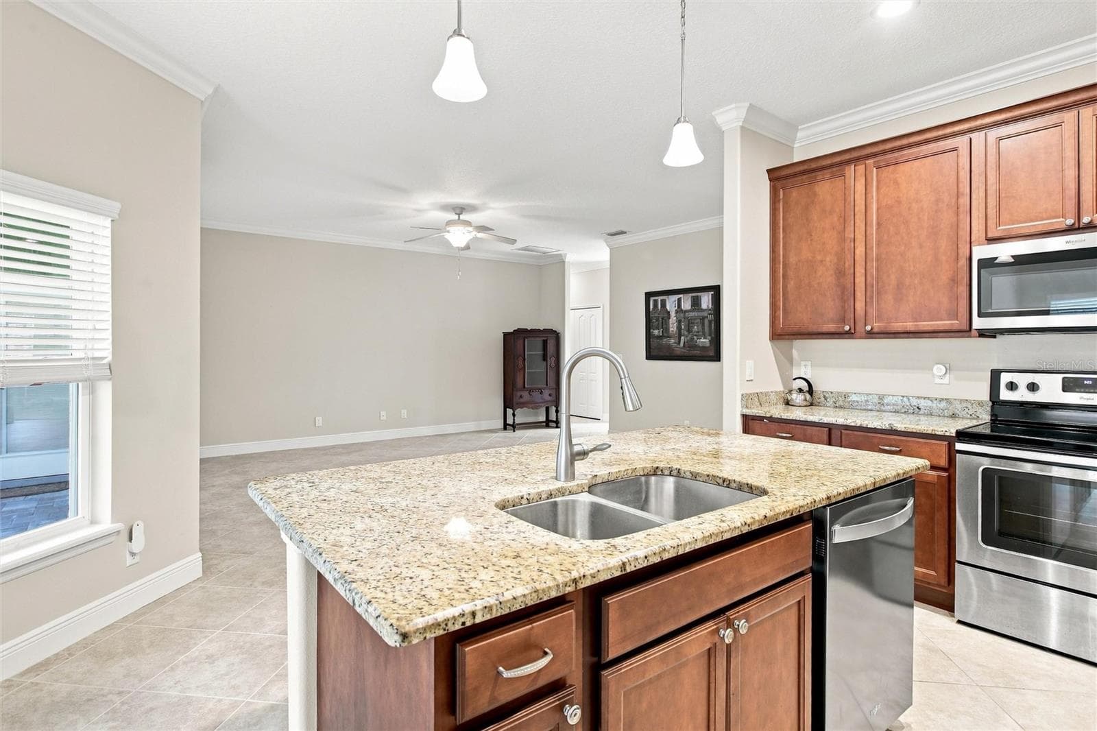 Single Family Residence at 555 DOWLING CIR, LADY LAKE, photo 8 of 32