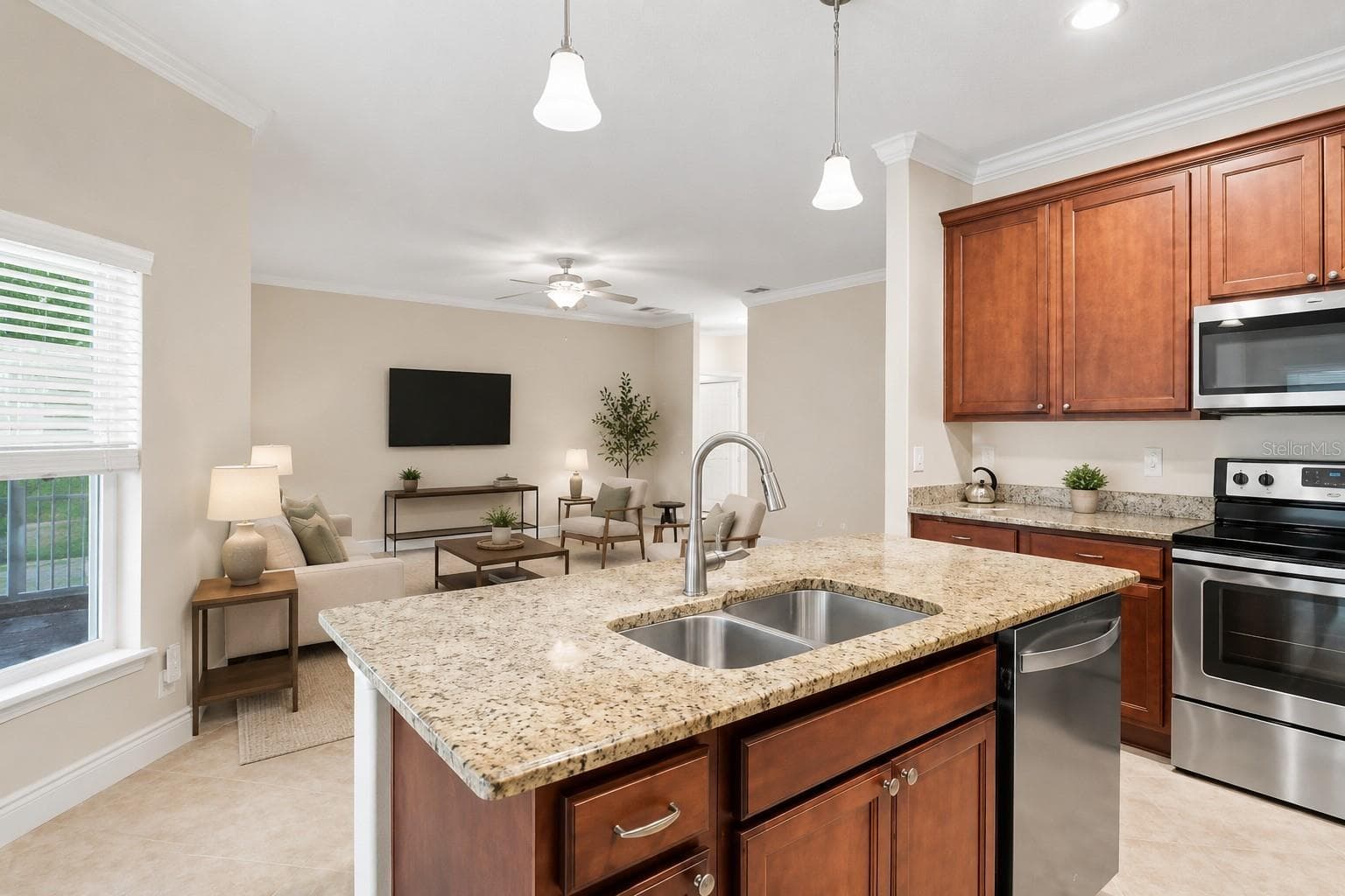 Digitally Staged - 555 DOWLING CIR, LADY LAKE