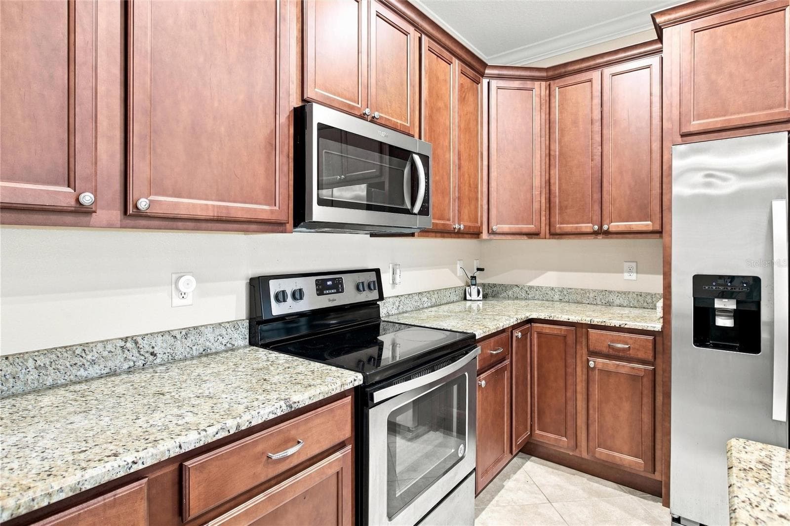 Single Family Residence at 555 DOWLING CIR, LADY LAKE, photo 10 of 32
