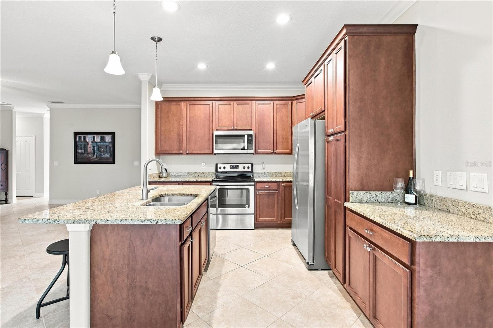 Single Family Residence at 555 DOWLING CIR, LADY LAKE, photo 12 of 32
