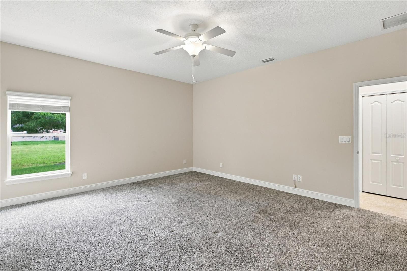Single Family Residence at 555 DOWLING CIR, LADY LAKE, photo 18 of 32