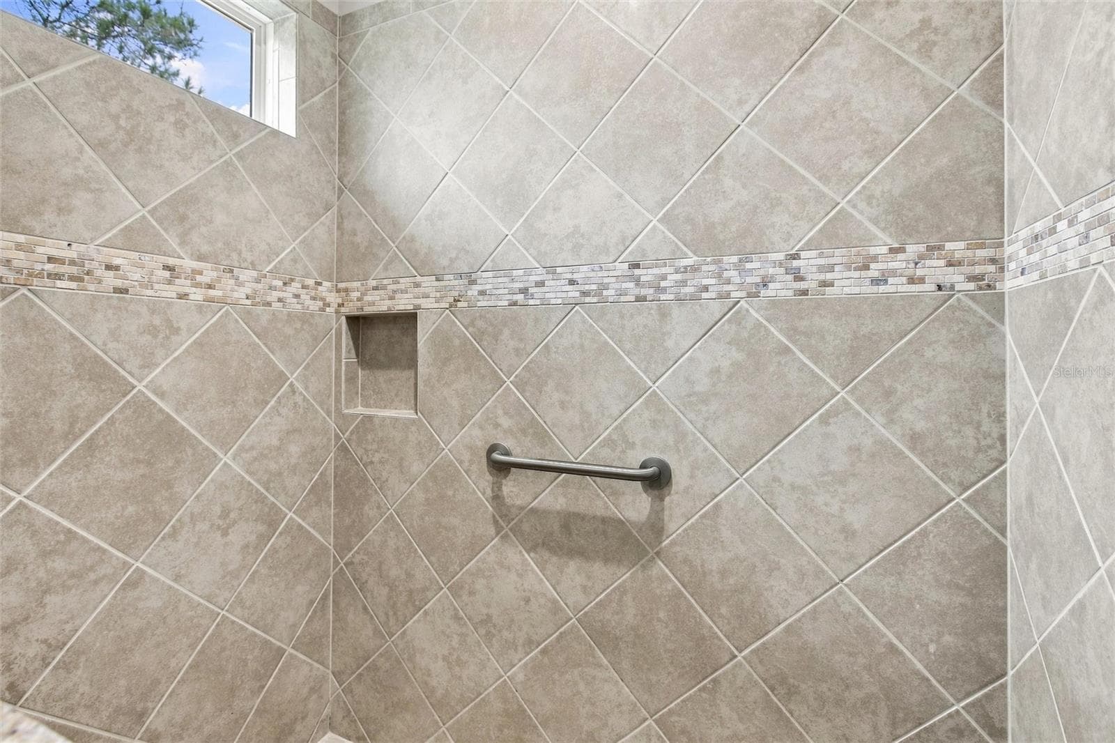 Single Family Residence at 555 DOWLING CIR, LADY LAKE, photo 22 of 32