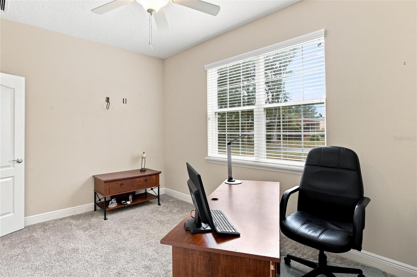 Guest Rooom - 555 DOWLING CIR, LADY LAKE