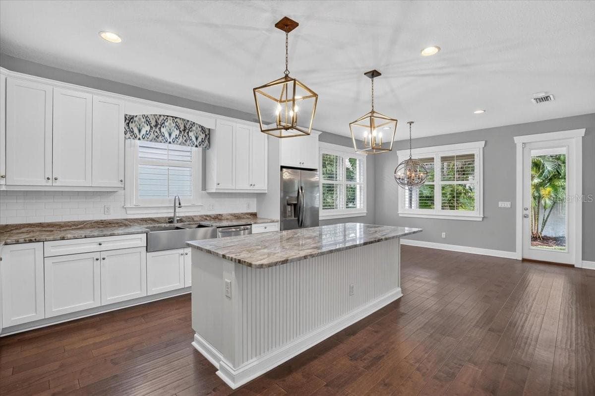 Single Family Residence at 3615 W RENELLIE CIR, TAMPA, photo 15 of 76
