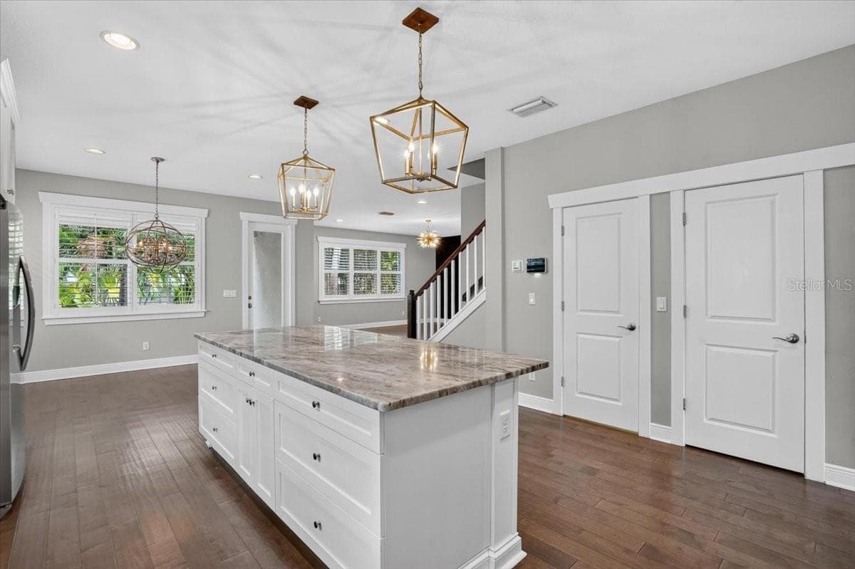 Single Family Residence at 3615 W RENELLIE CIR, TAMPA, photo 16 of 76