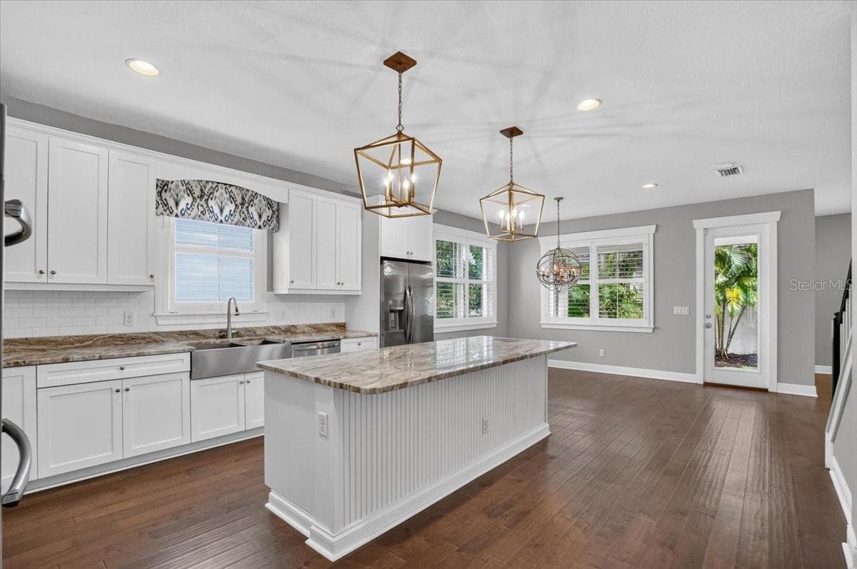 Single Family Residence at 3615 W RENELLIE CIR, TAMPA, photo 18 of 76