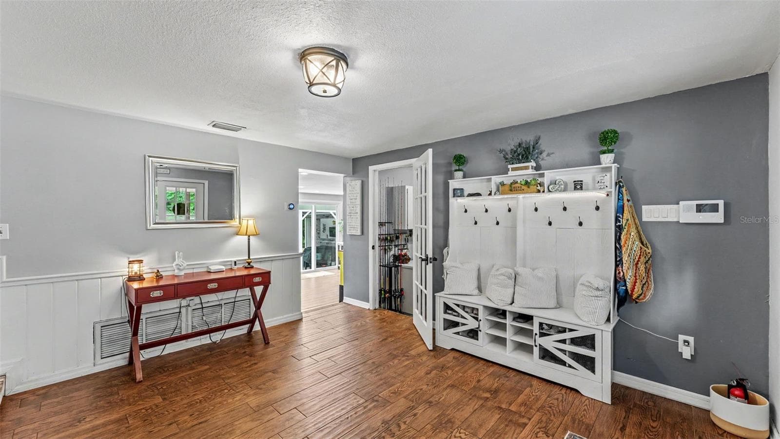 front entry way - 2406 LAKE ELLA RD, FRUITLAND PARK