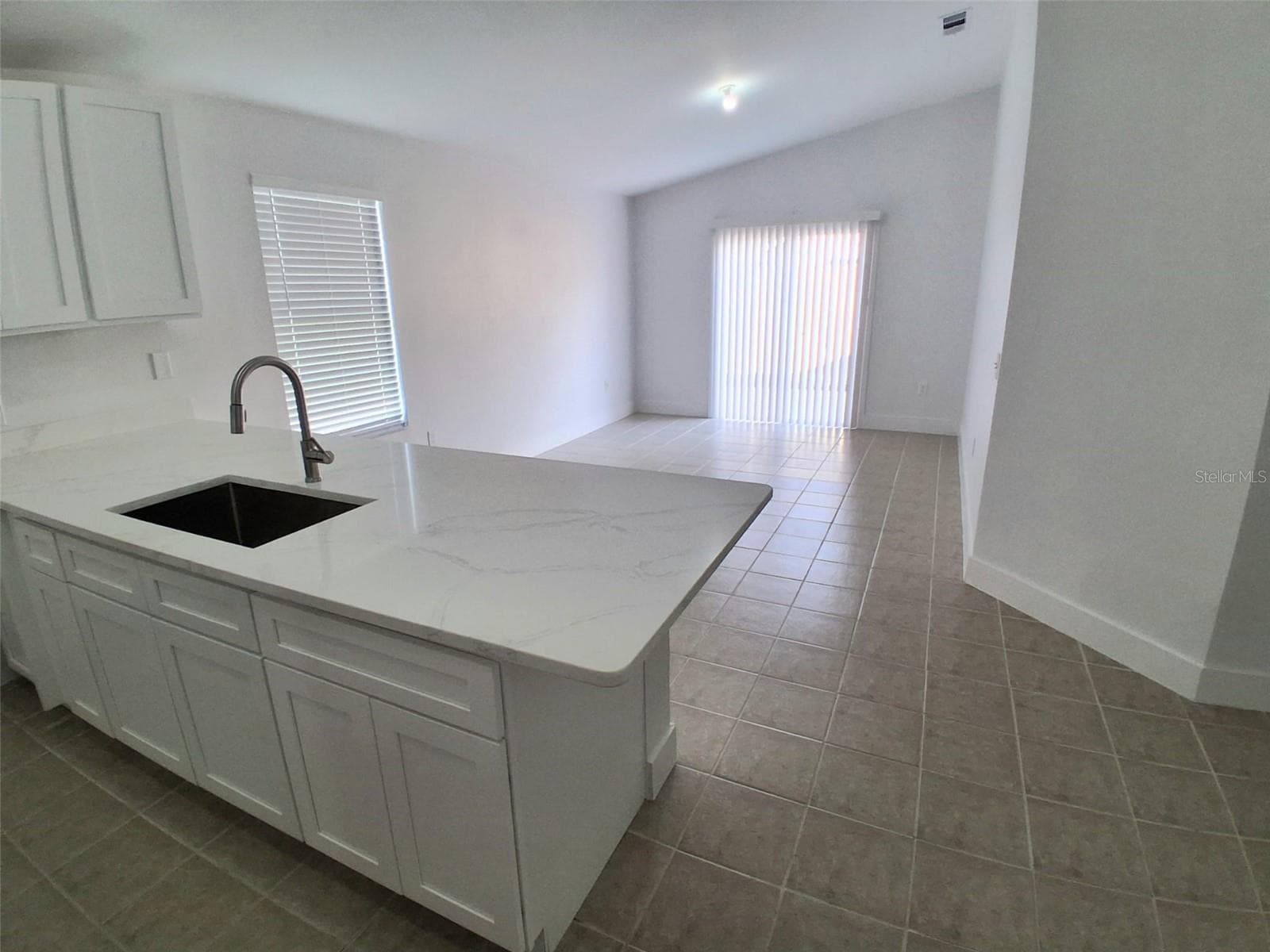 Single Family Residence at 1047 FLORIDA HOLLY DR, ORLANDO, photo 4 of 14