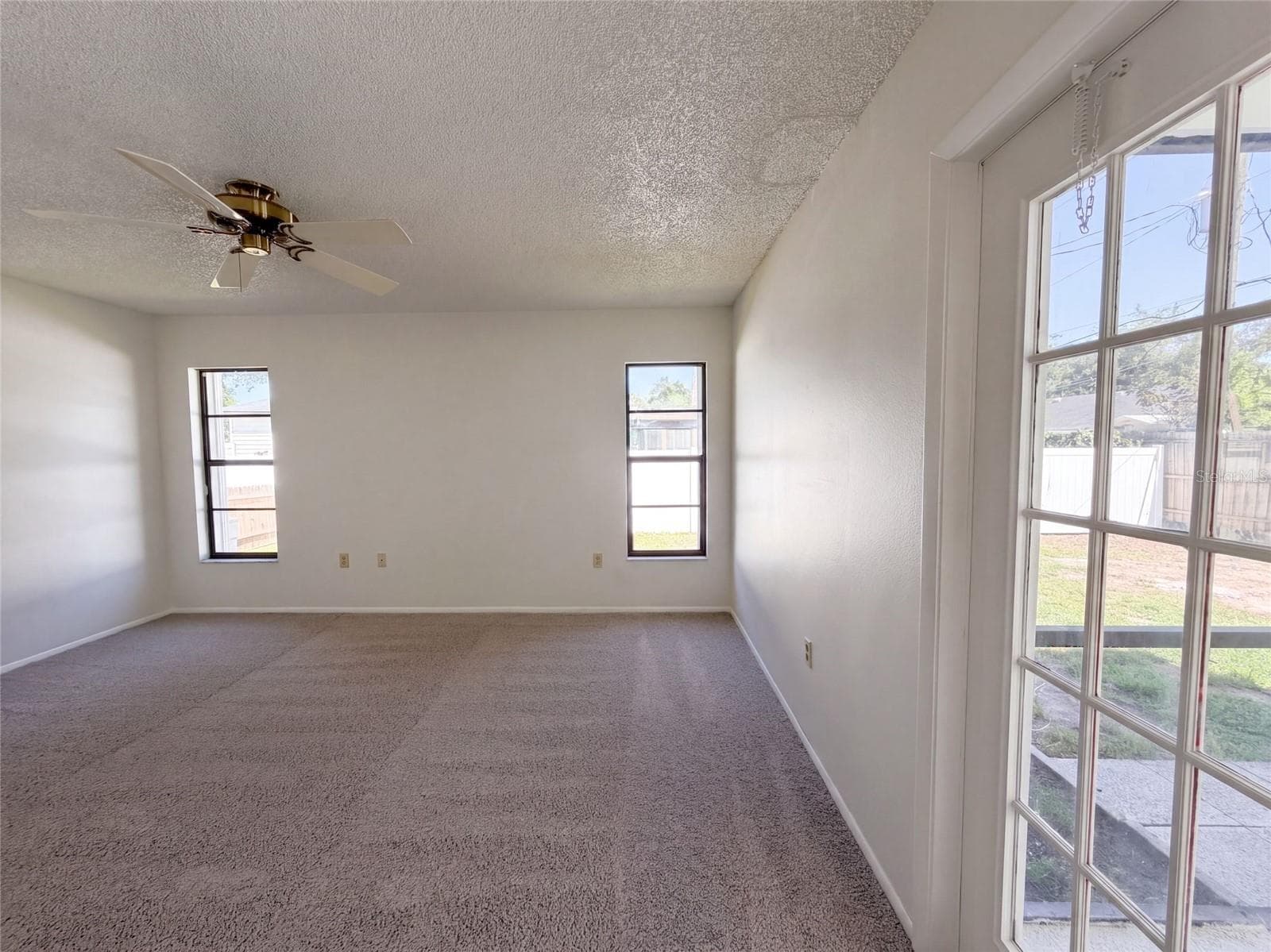 Single Family Residence at 391 HARVARD RD, VENICE, photo 9 of 30