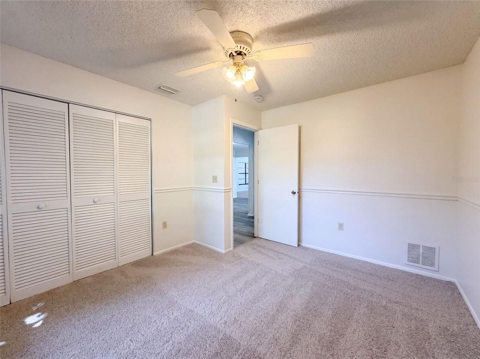 Single Family Residence at 391 HARVARD RD, VENICE, photo 17 of 30